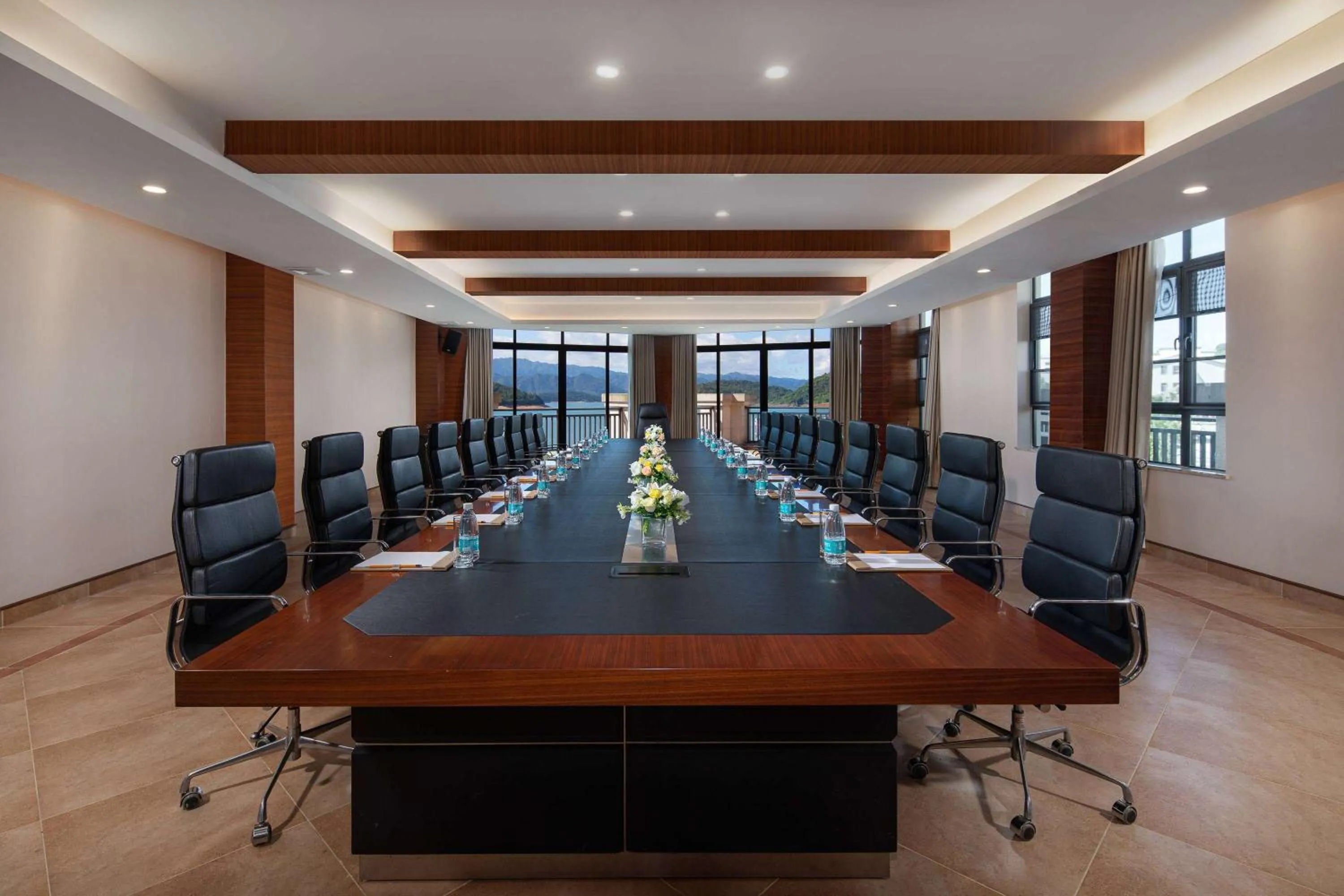 Meeting/conference room in Ramada by Wyndham Chenzhou Dongjiang Lake