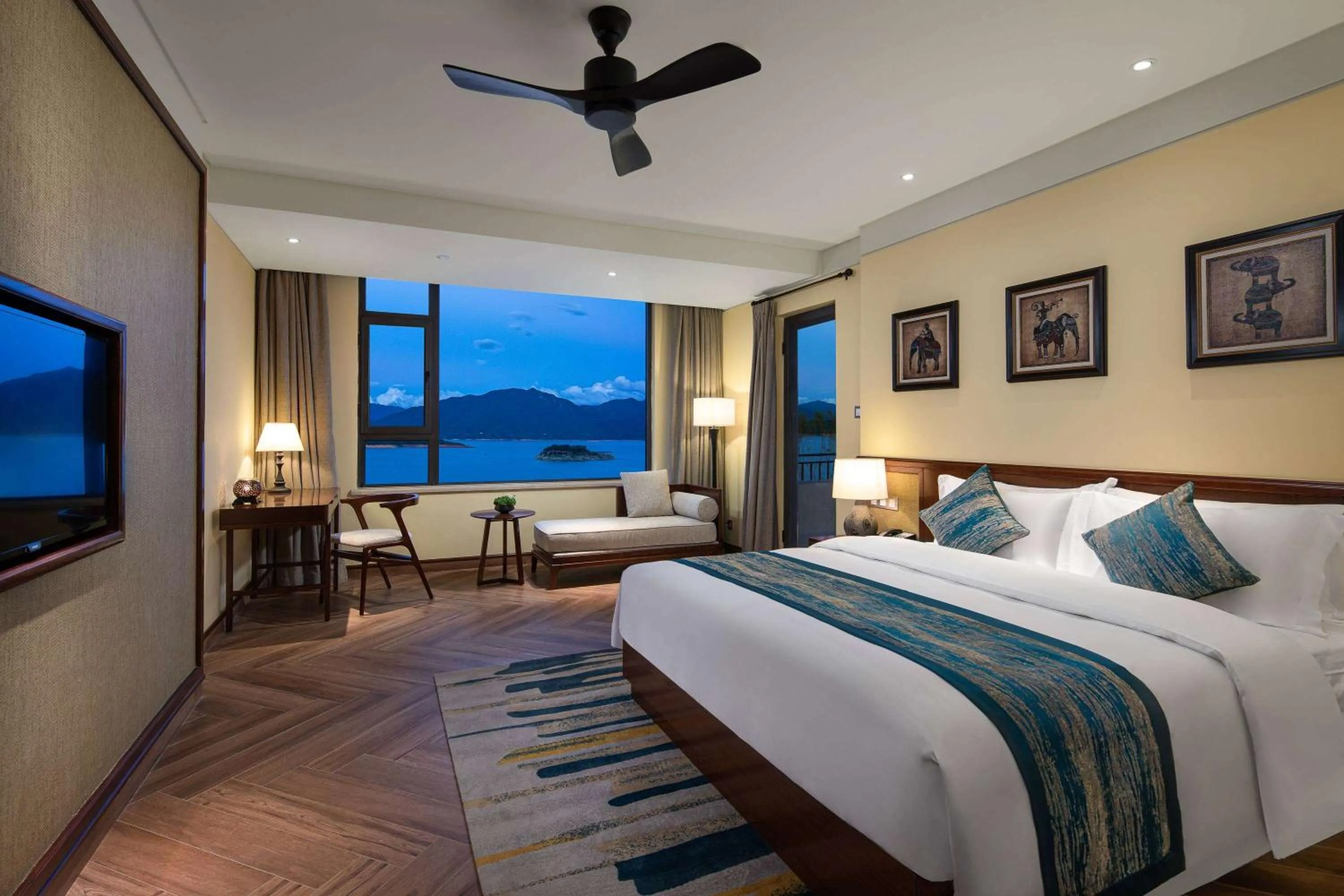 Photo of the whole room in Ramada by Wyndham Chenzhou Dongjiang Lake