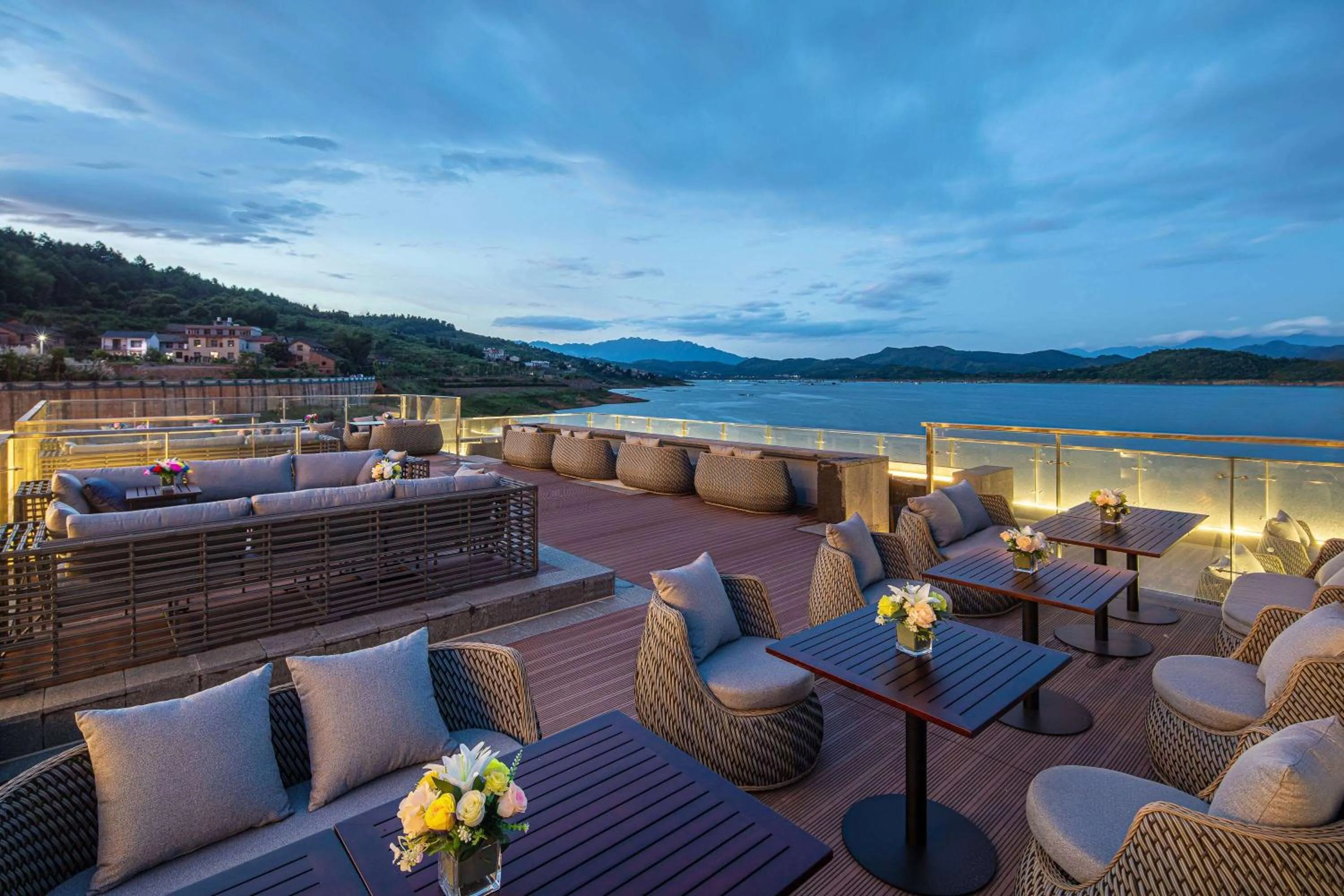 Pool view in Ramada by Wyndham Chenzhou Dongjiang Lake