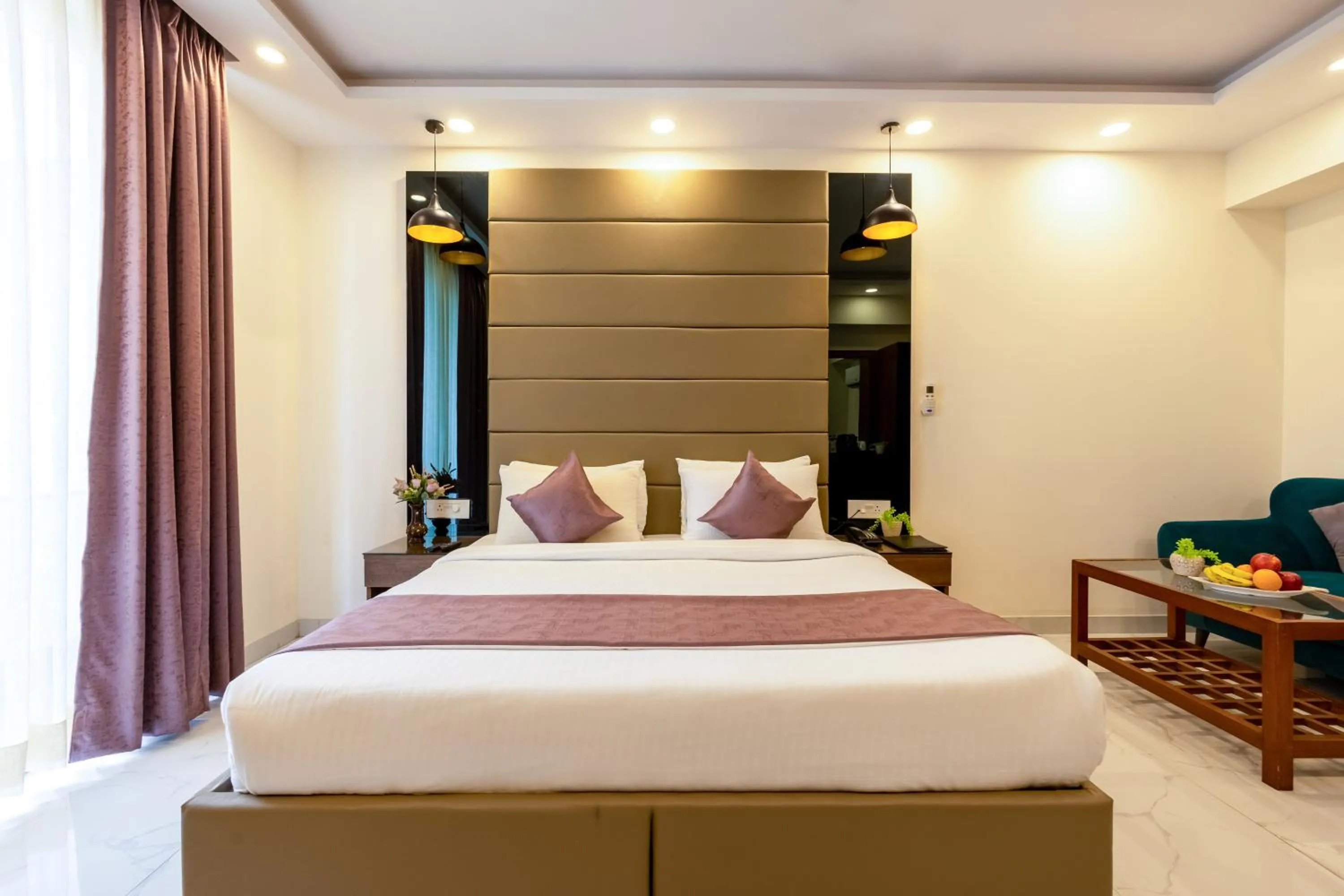 Bed in PK Boutique Hotel Noida Expressway