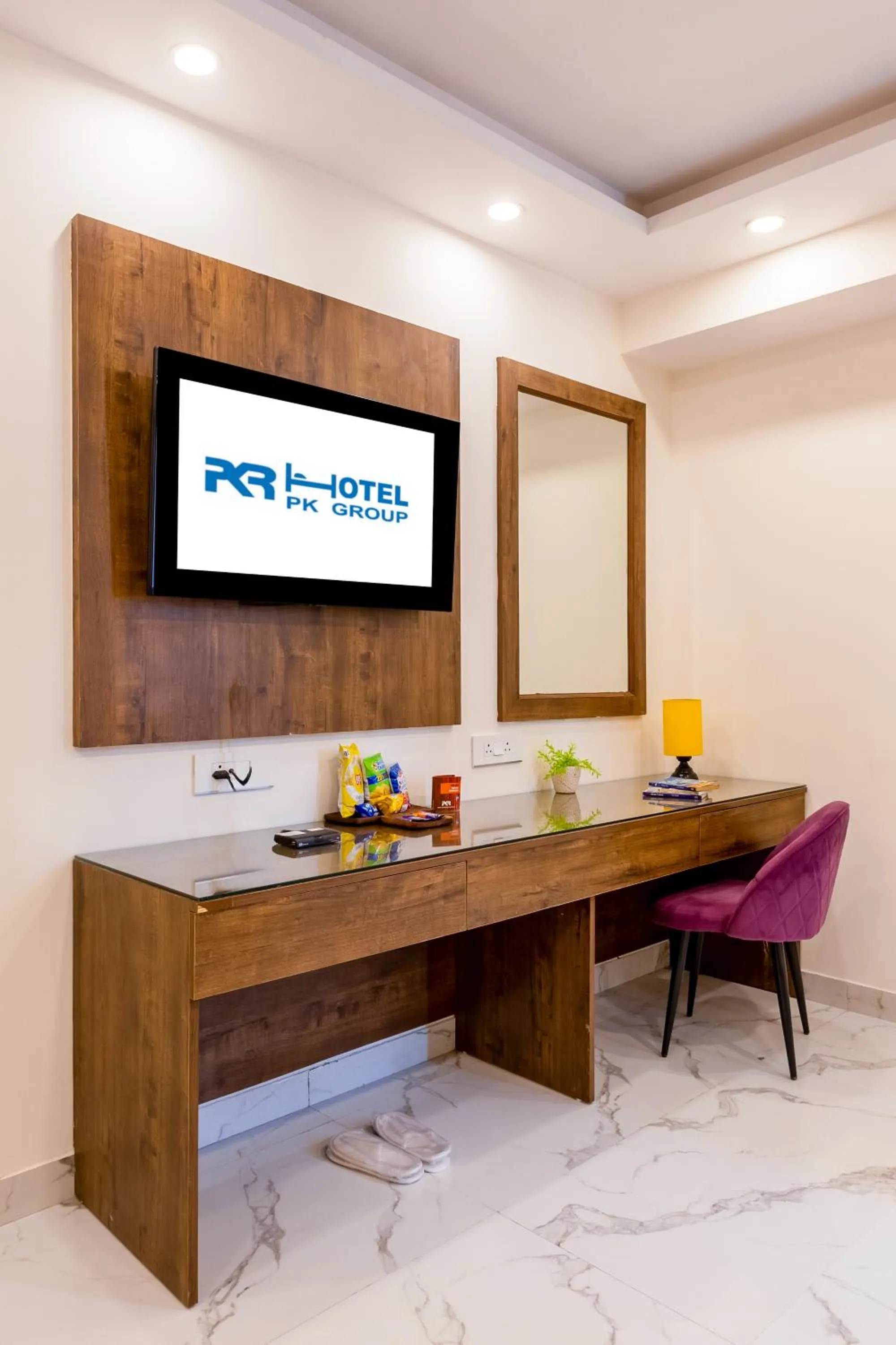 TV and multimedia in PK Boutique Hotel Noida Expressway