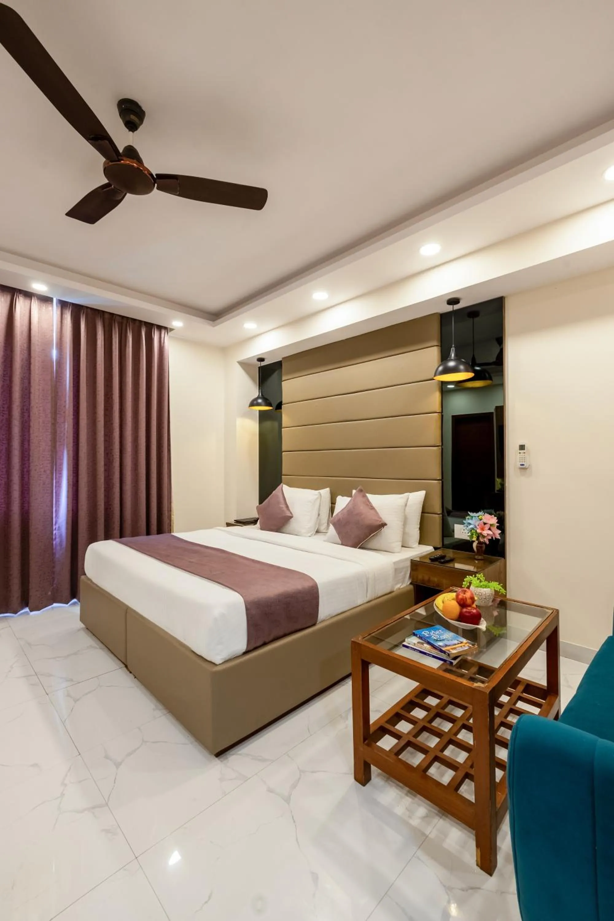 Bed in PK Boutique Hotel Noida Expressway