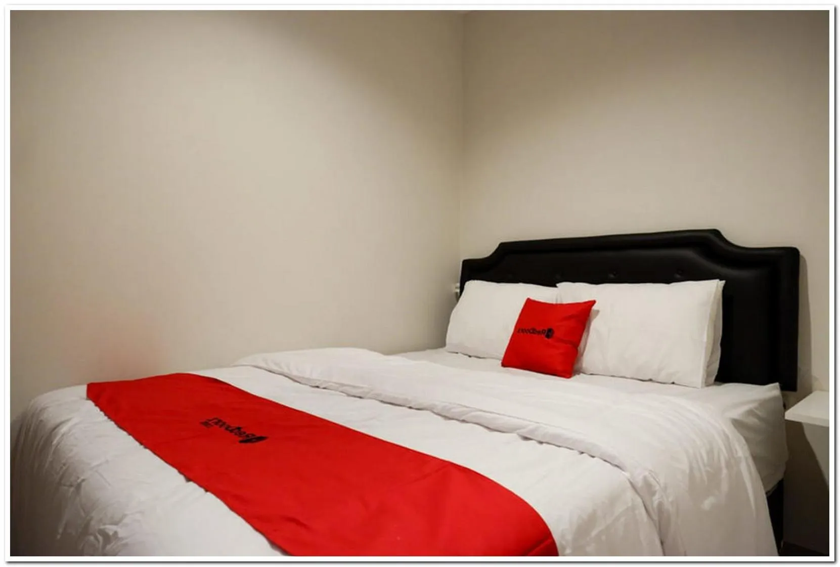 Bedroom, Bed in RedDoorz near Sleman City Hall 2