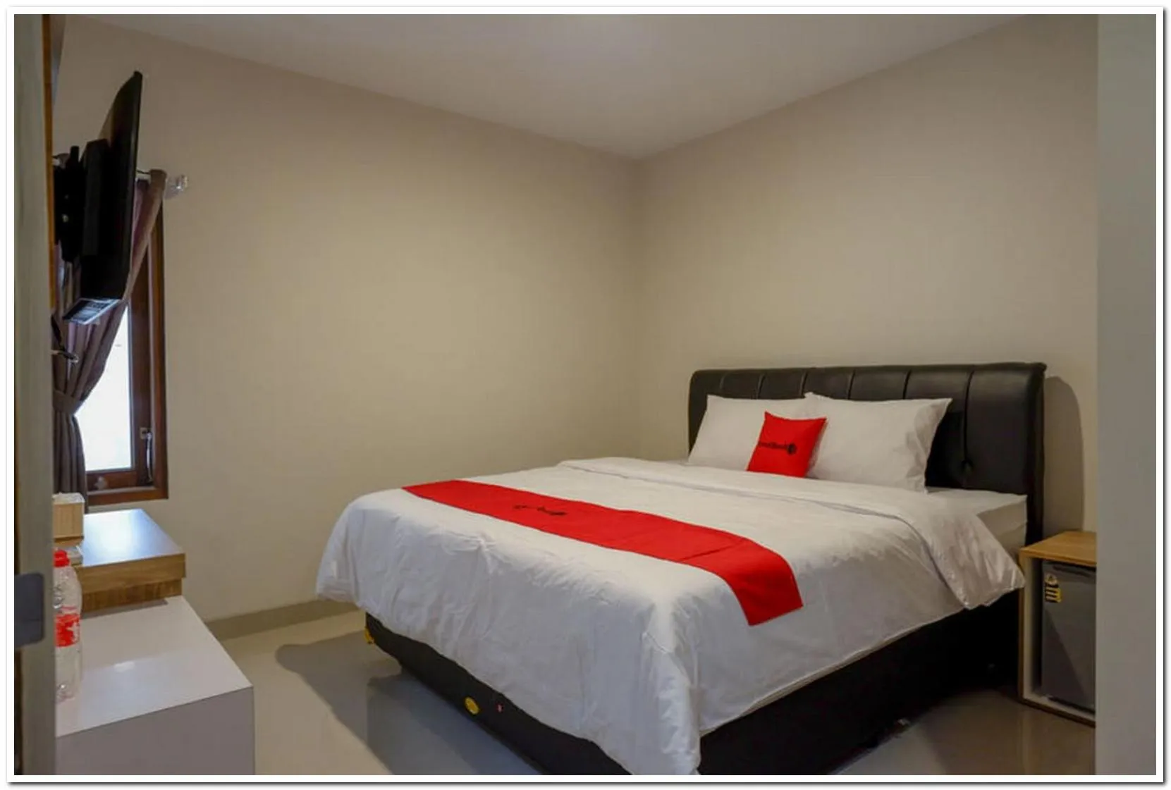 Bedroom, Bed in RedDoorz near Sleman City Hall 2