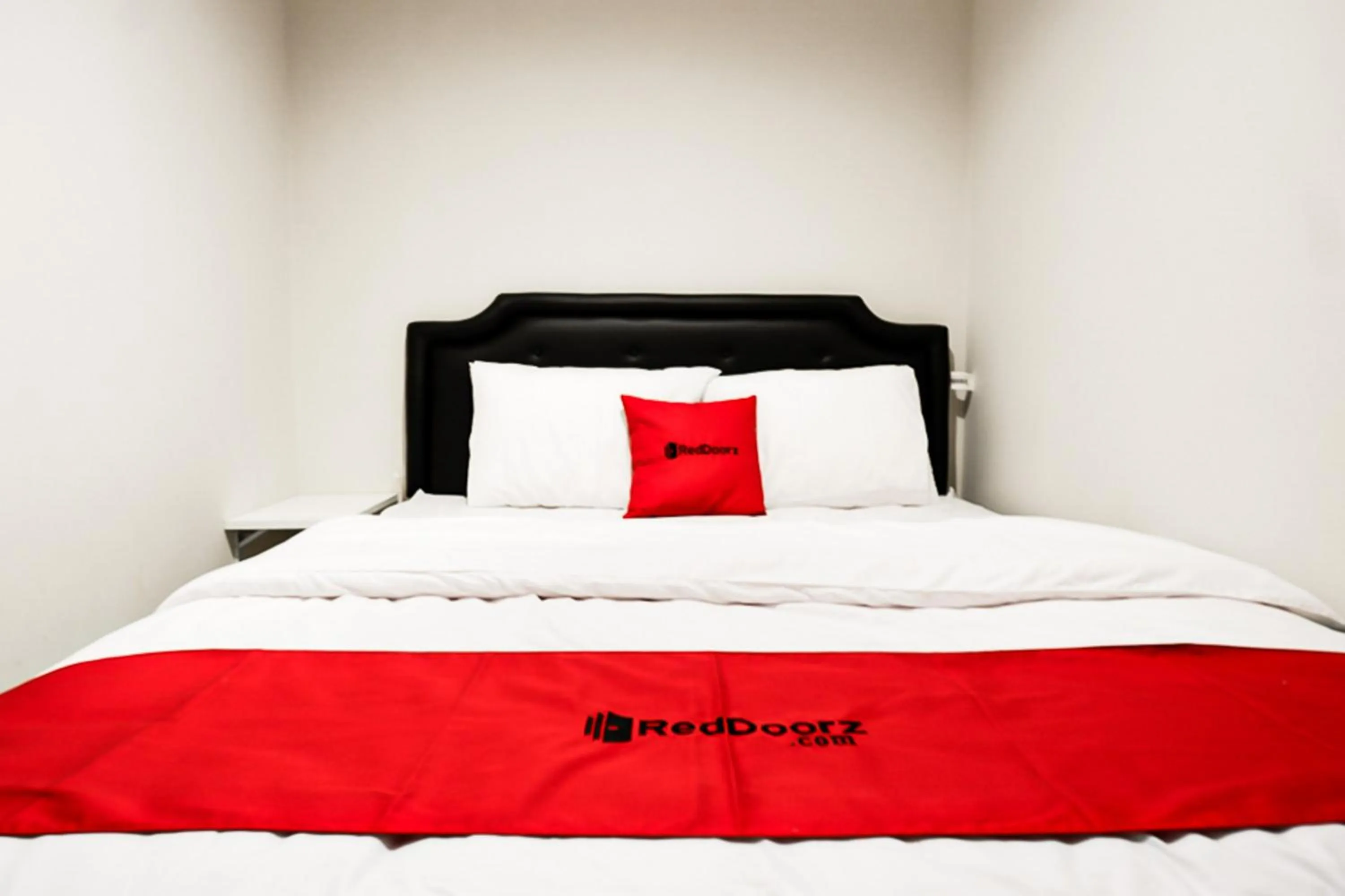 Bedroom, Bed in RedDoorz near Sleman City Hall 2