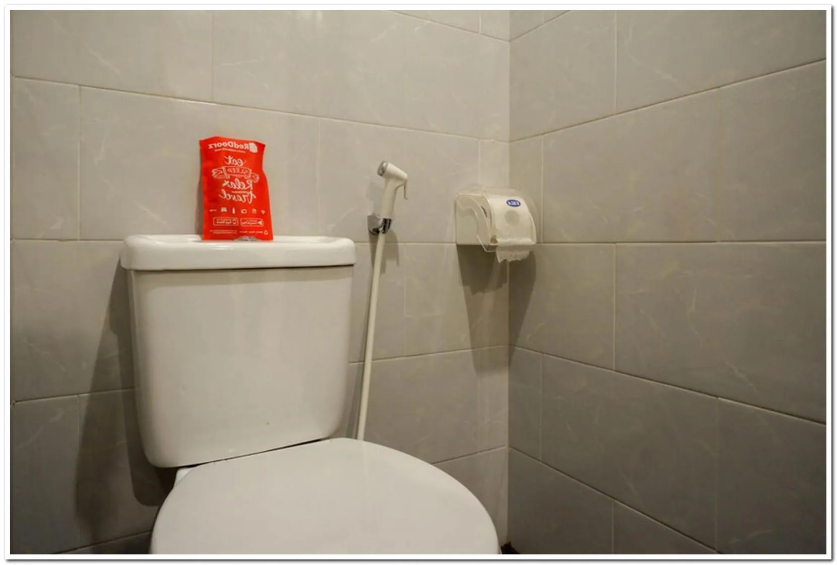 Bathroom in RedDoorz near Sleman City Hall 2