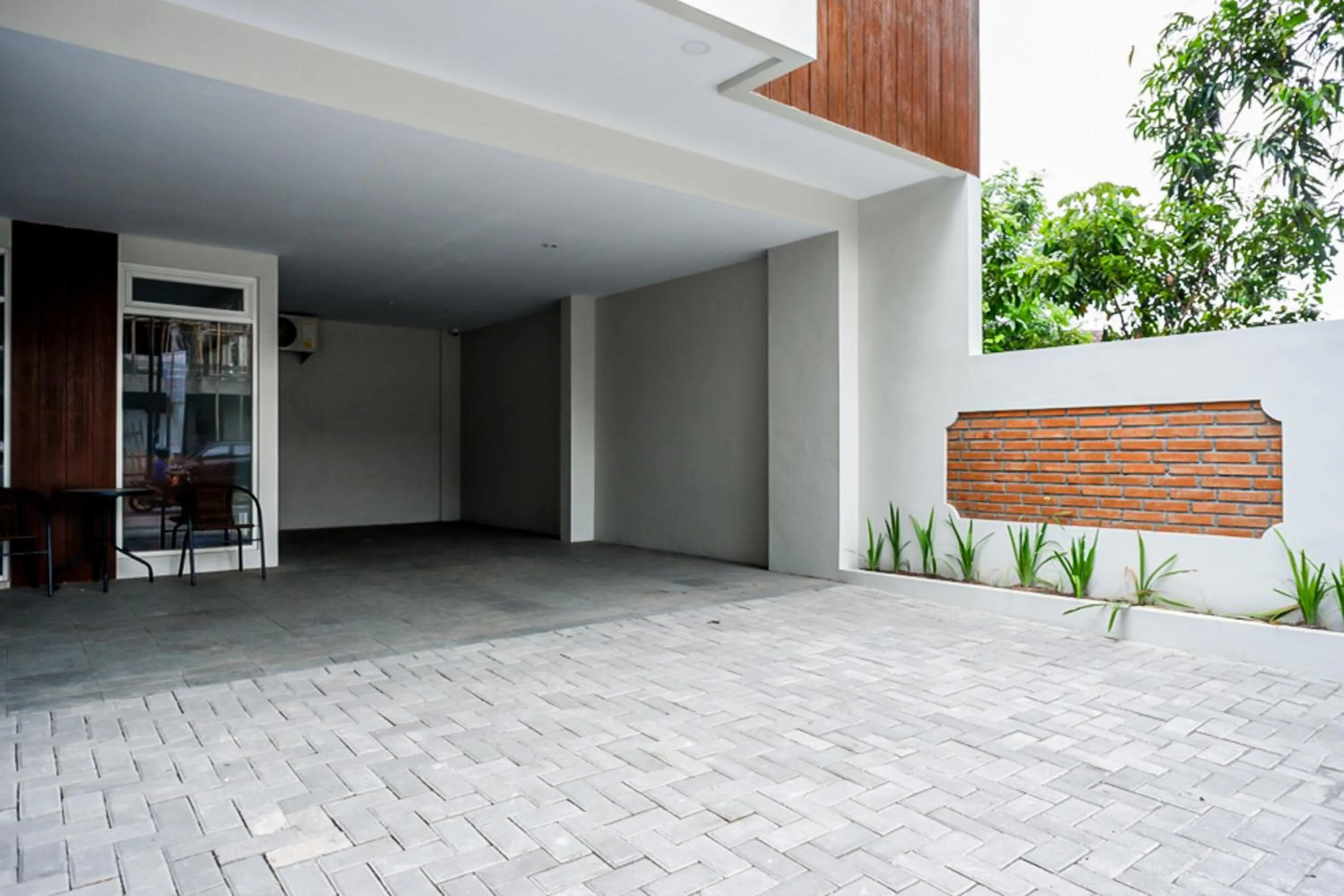 Parking in RedDoorz near Sleman City Hall 2