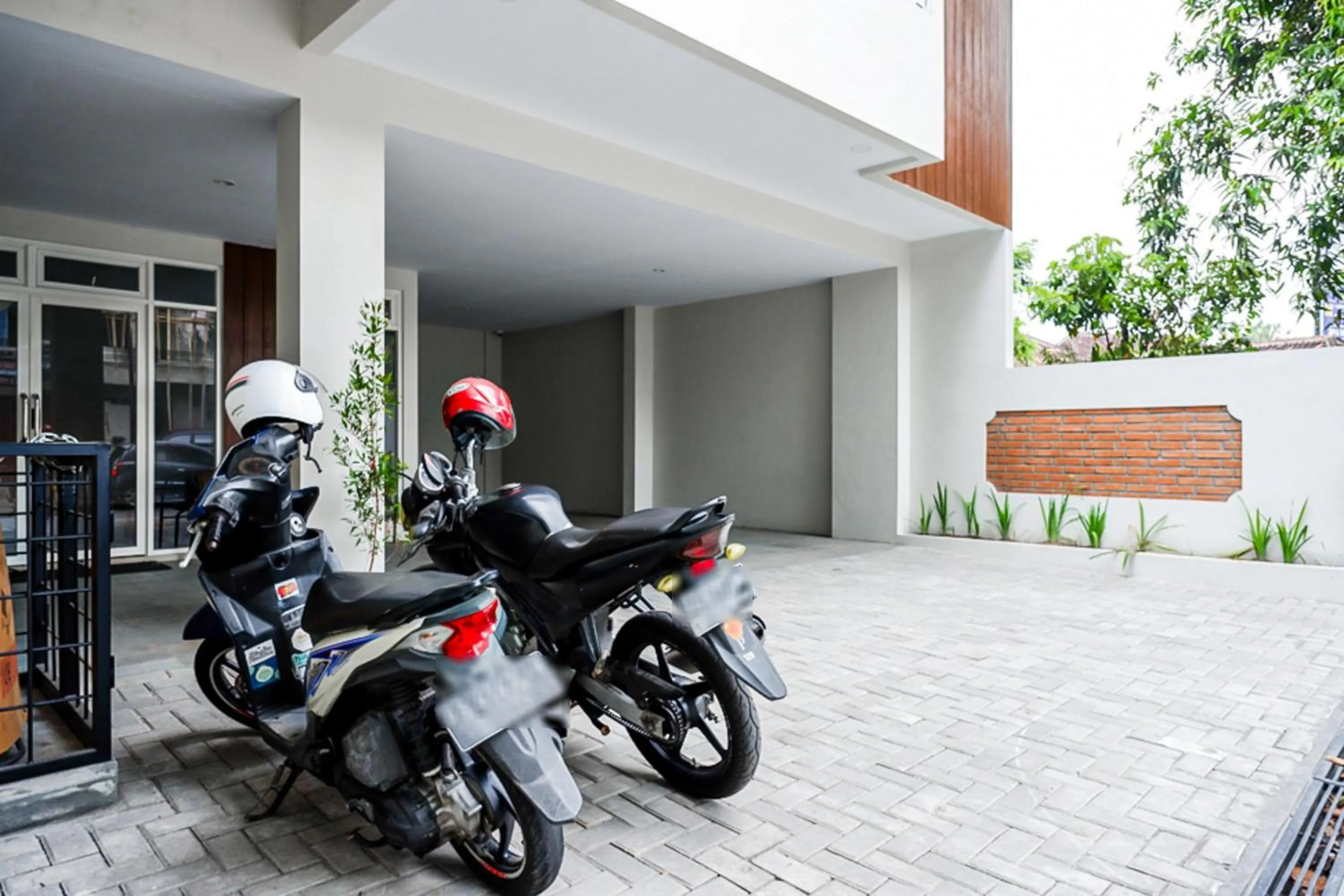 Parking in RedDoorz near Sleman City Hall 2