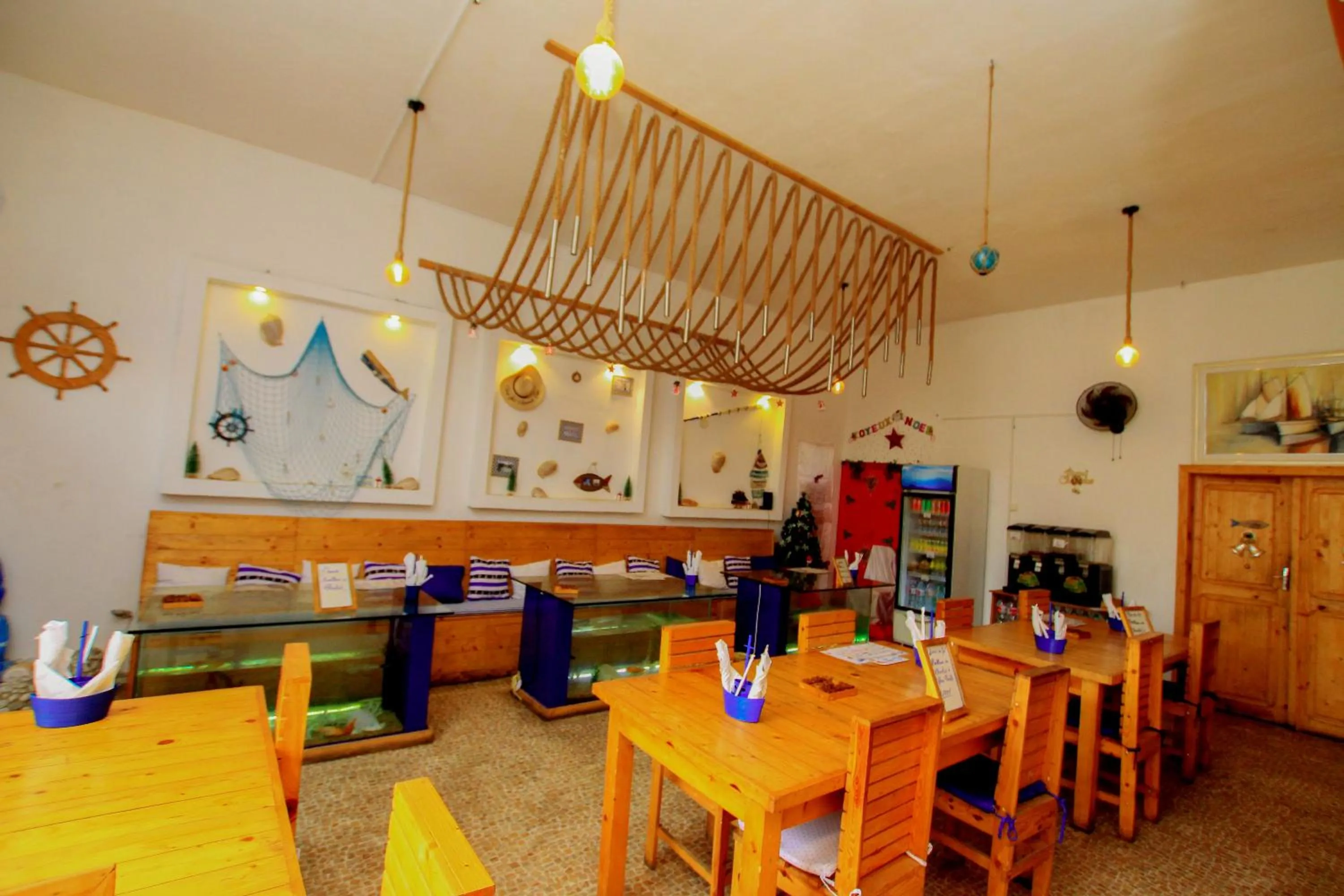 Restaurant/places to eat in Hotel Le Prince