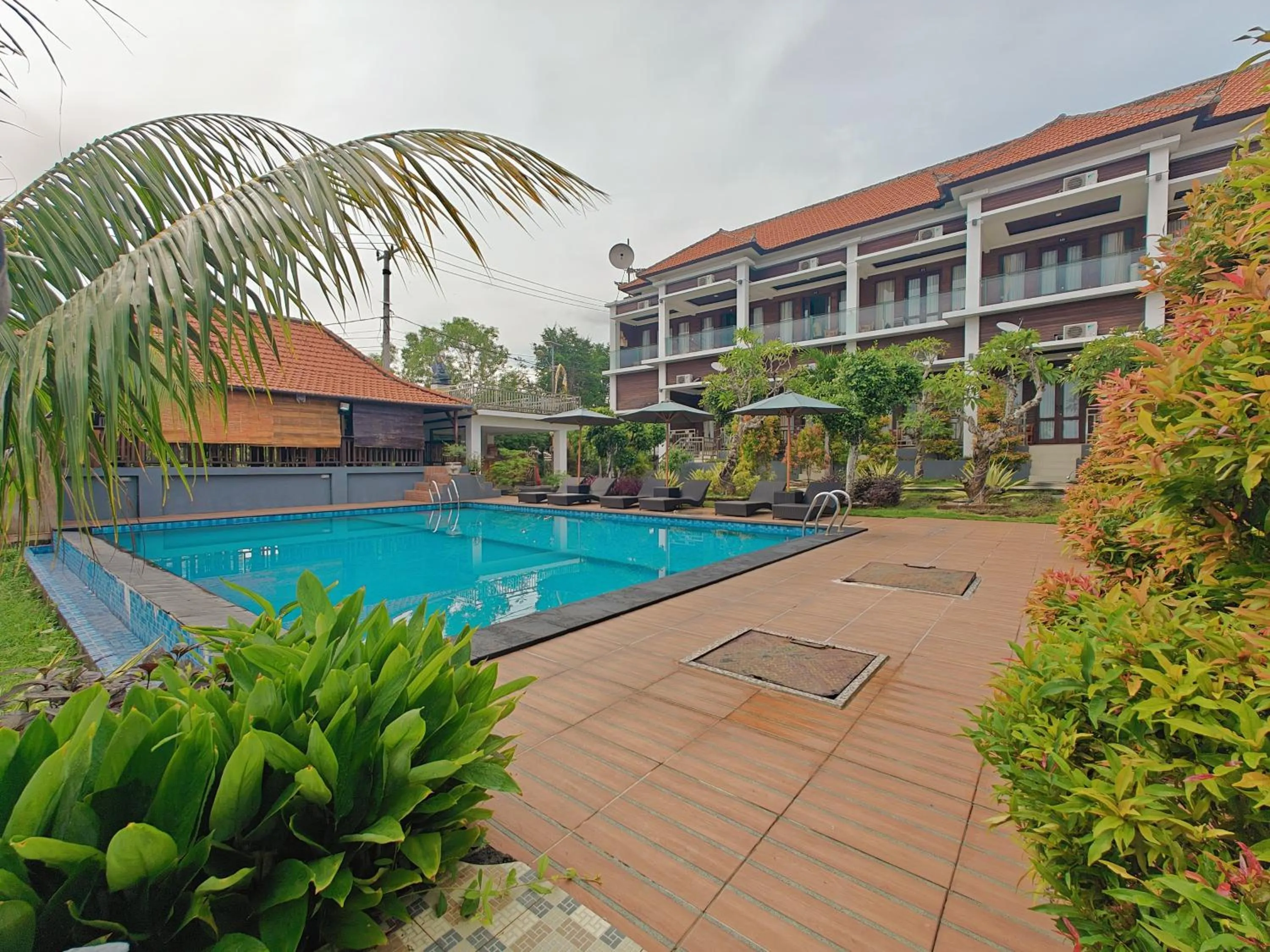 Property building in Nusa Sedayu Hotel By Ocean View