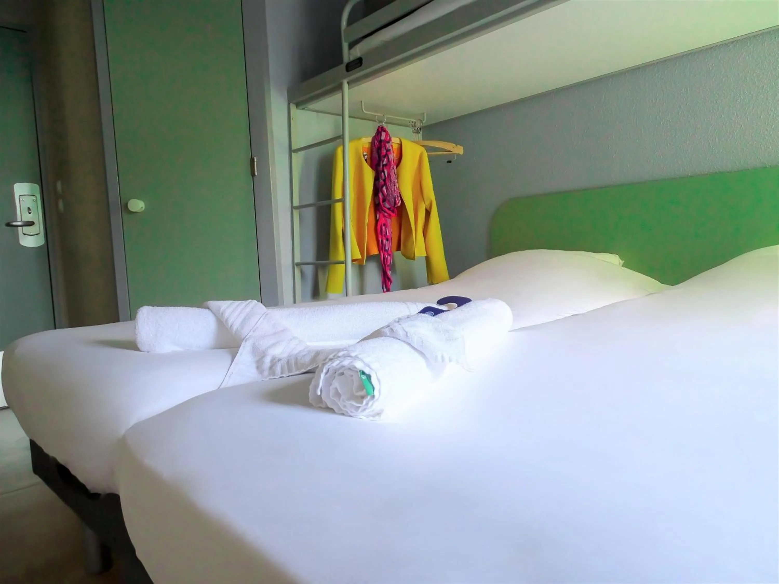 Bedroom, Bed in Hotel Ibis Budget Fecamp