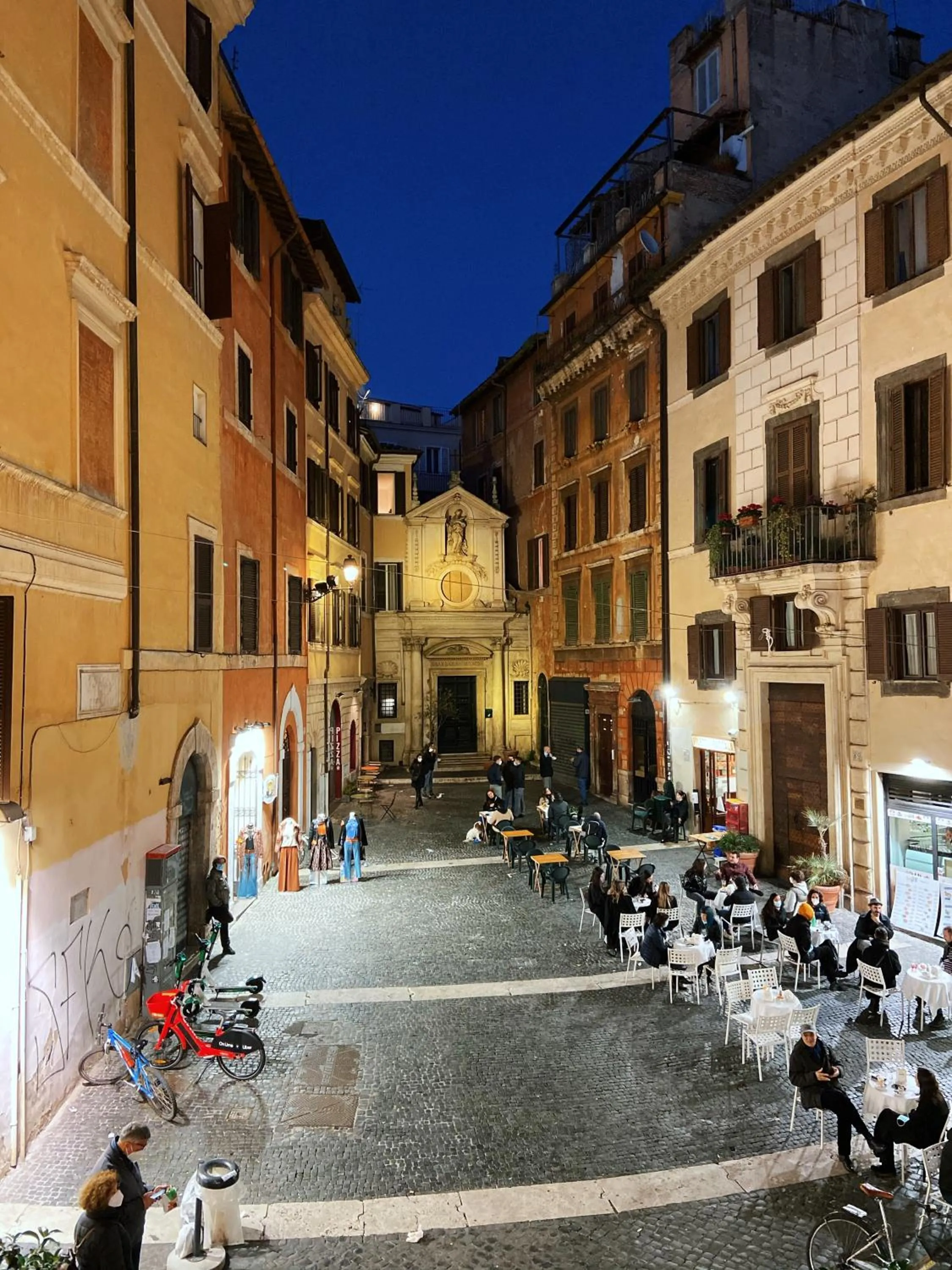 Neighbourhood in Casa Giorgia luxury apartment