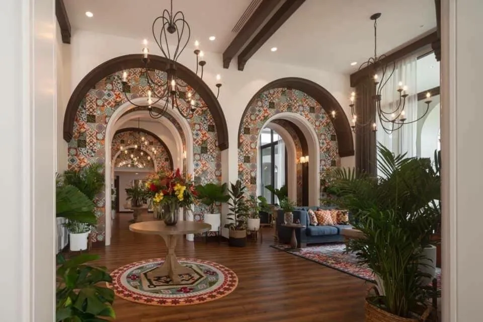 Facade/entrance in La Casita Huahin by Ying