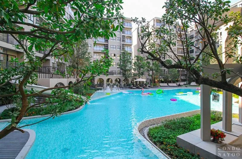 Swimming pool in La Casita Huahin by Ying