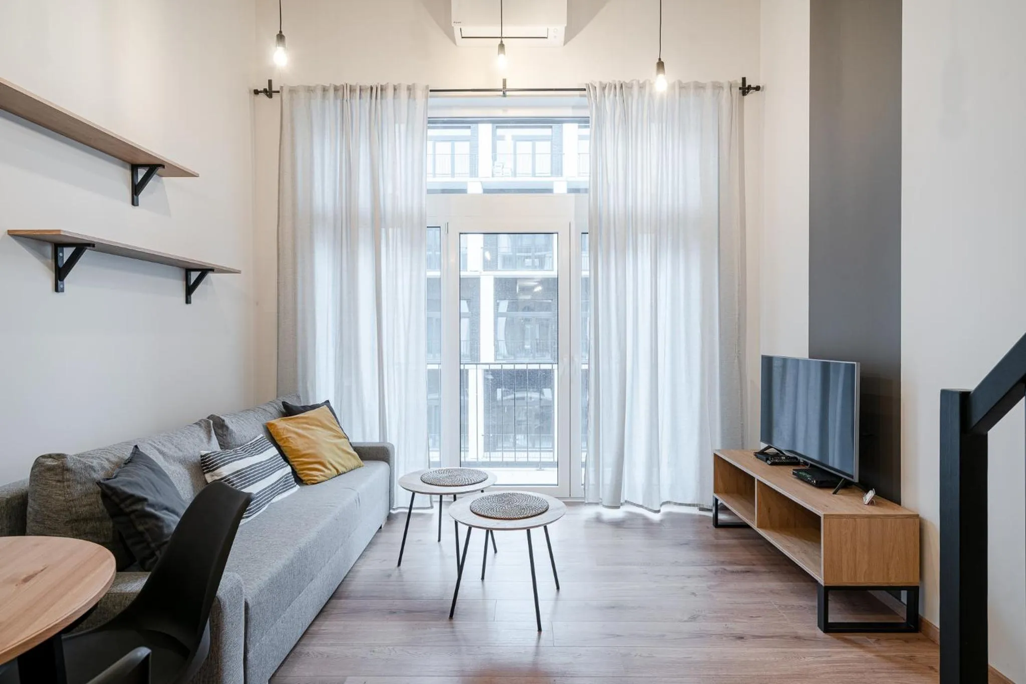 Living room in RentPlanet - Apartamenty Zarembowicza