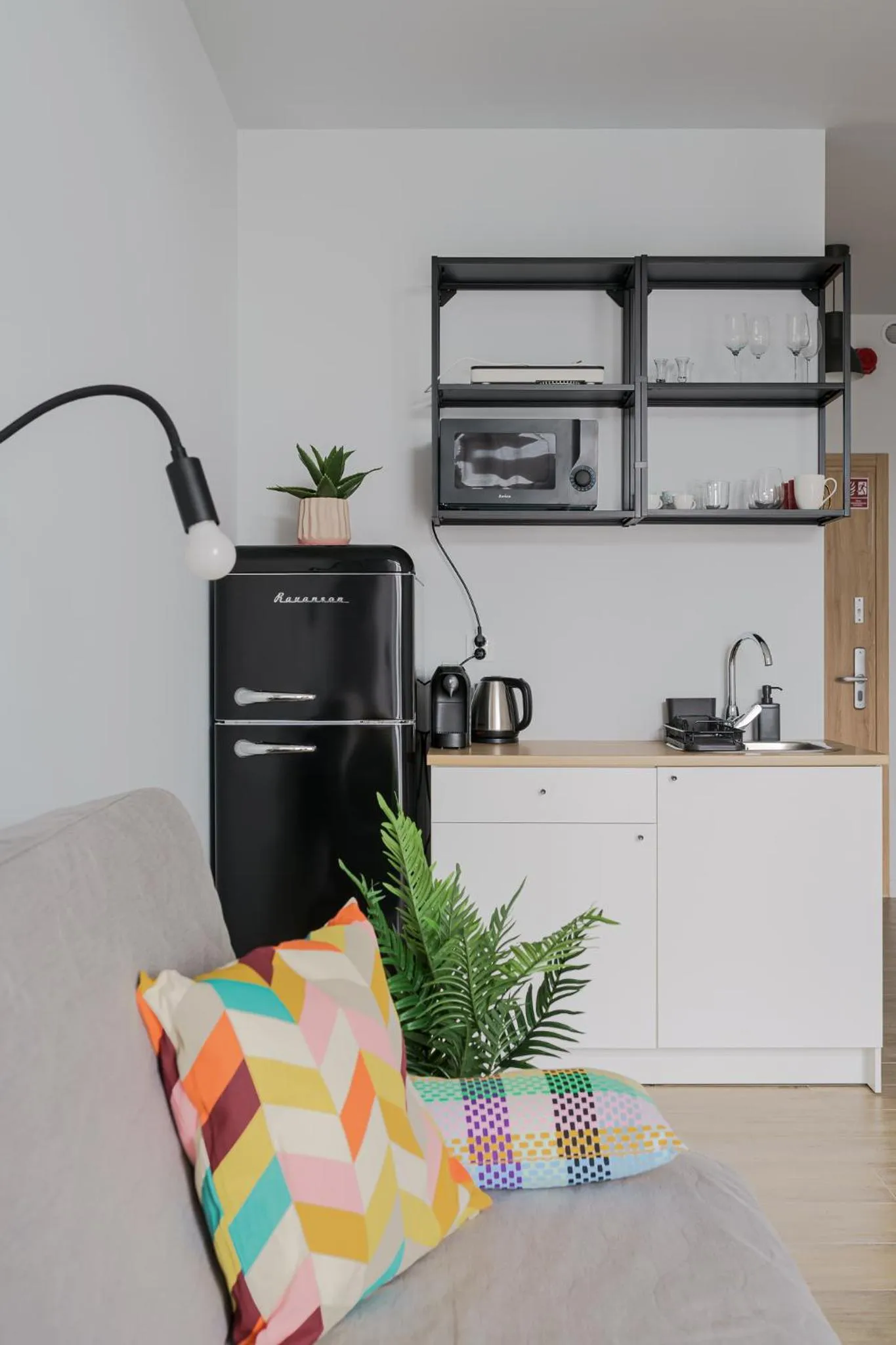 Kitchen or kitchenette in RentPlanet - Apartamenty Zarembowicza