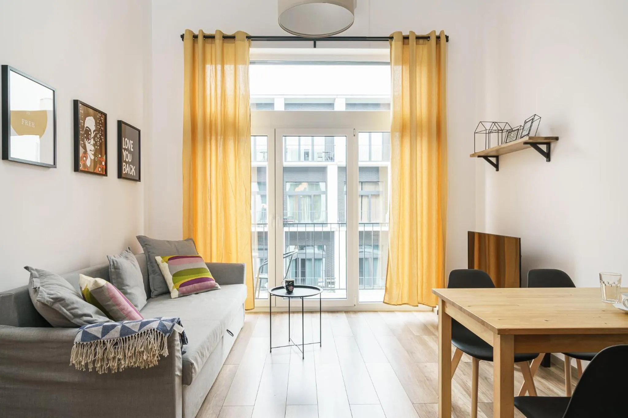 Living room in RentPlanet - Apartamenty Zarembowicza