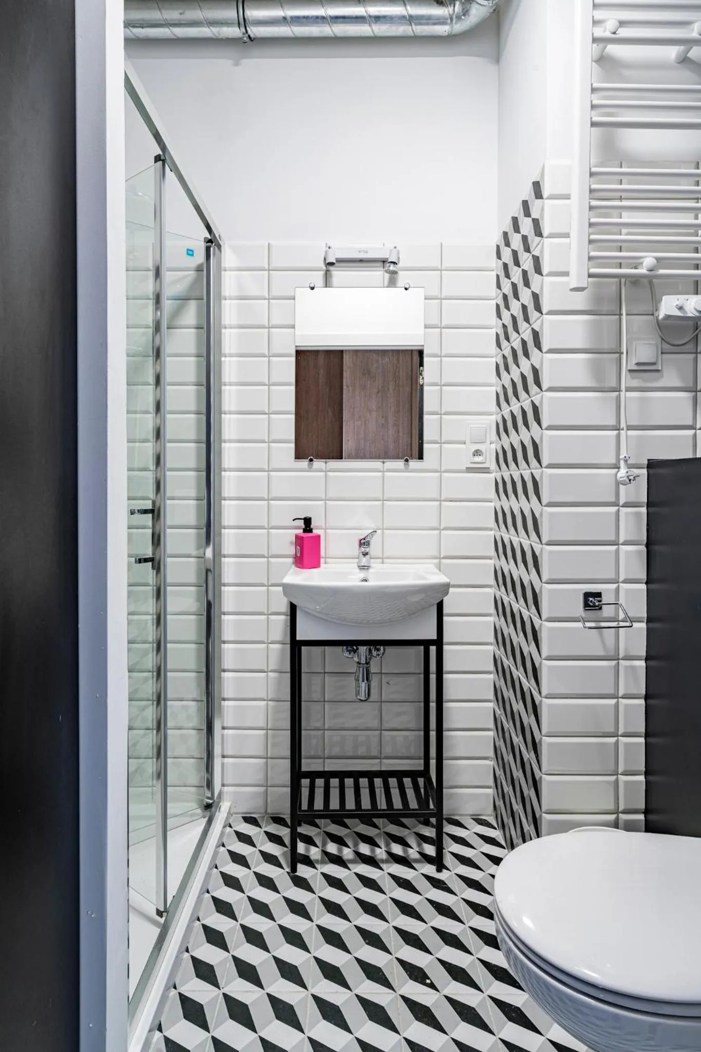 Bathroom in RentPlanet - Apartamenty Zarembowicza