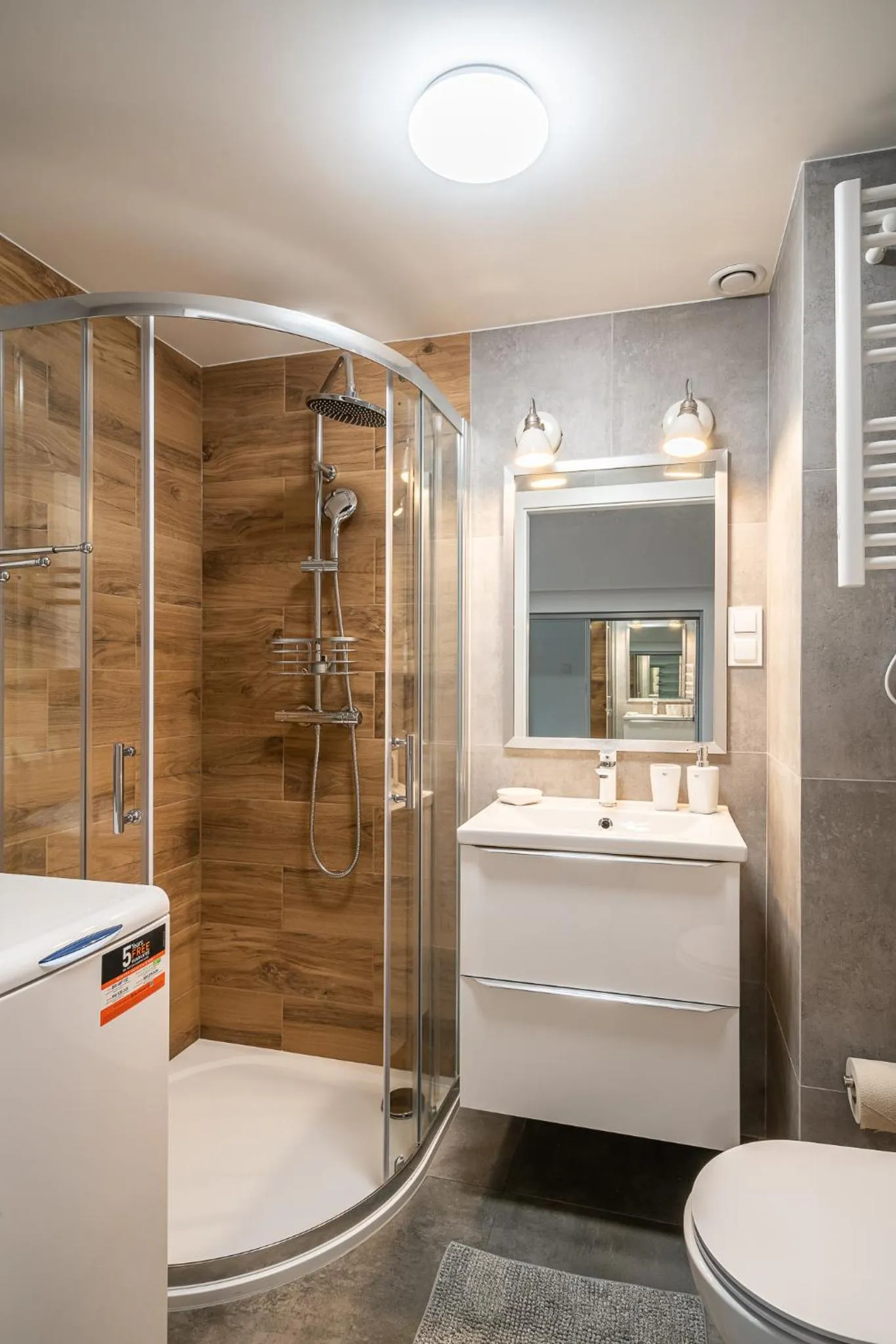 Bathroom in RentPlanet - Apartamenty Zarembowicza