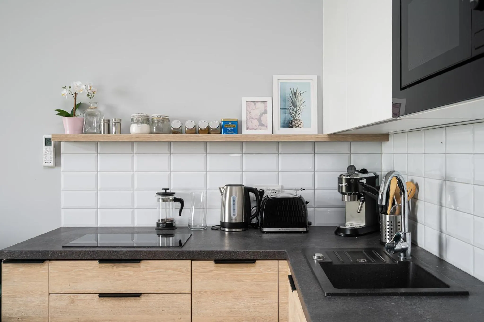 Coffee/tea facilities in RentPlanet - Apartamenty Zarembowicza