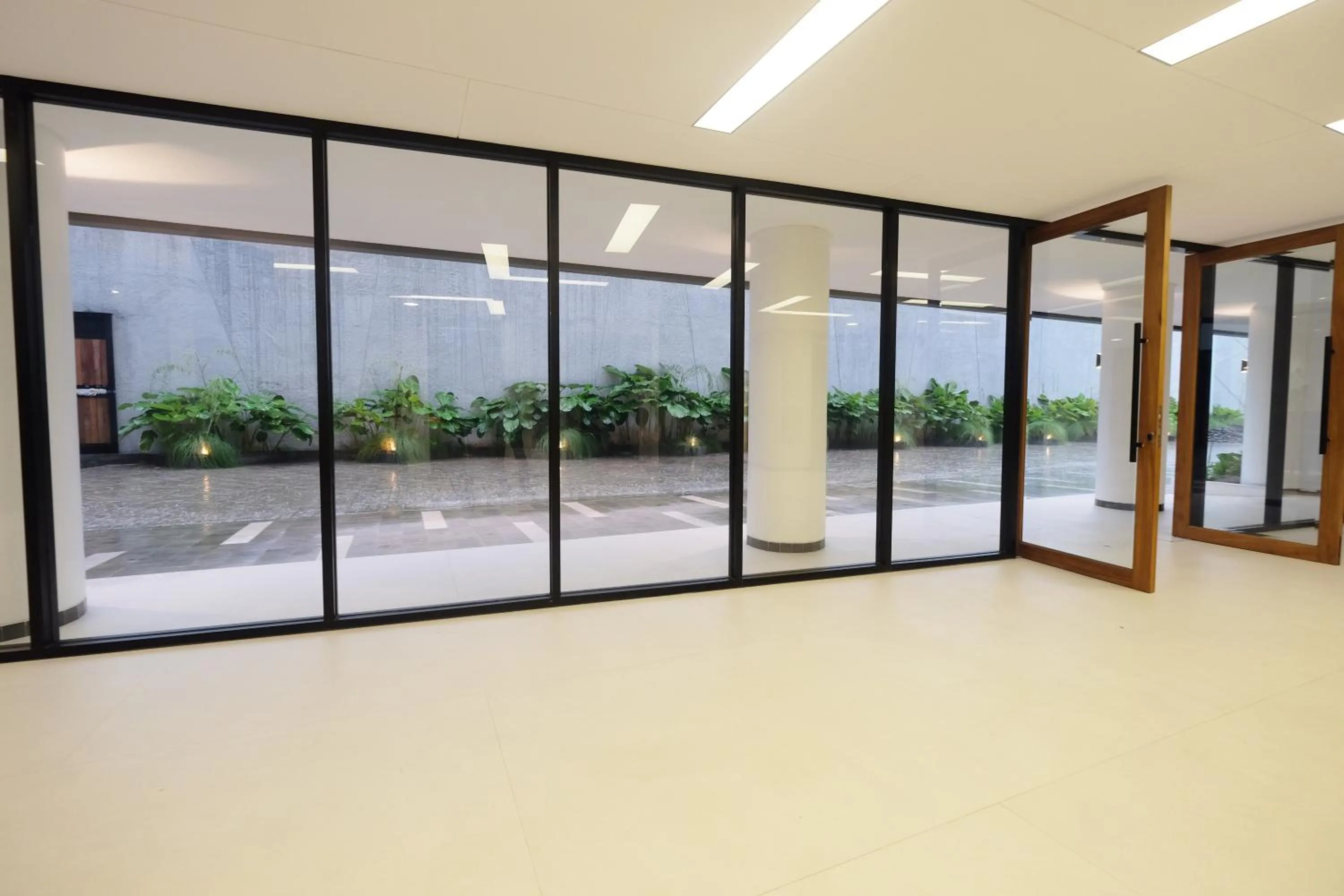 Lobby or reception in Hotel Youstay Semarang by Sinergi