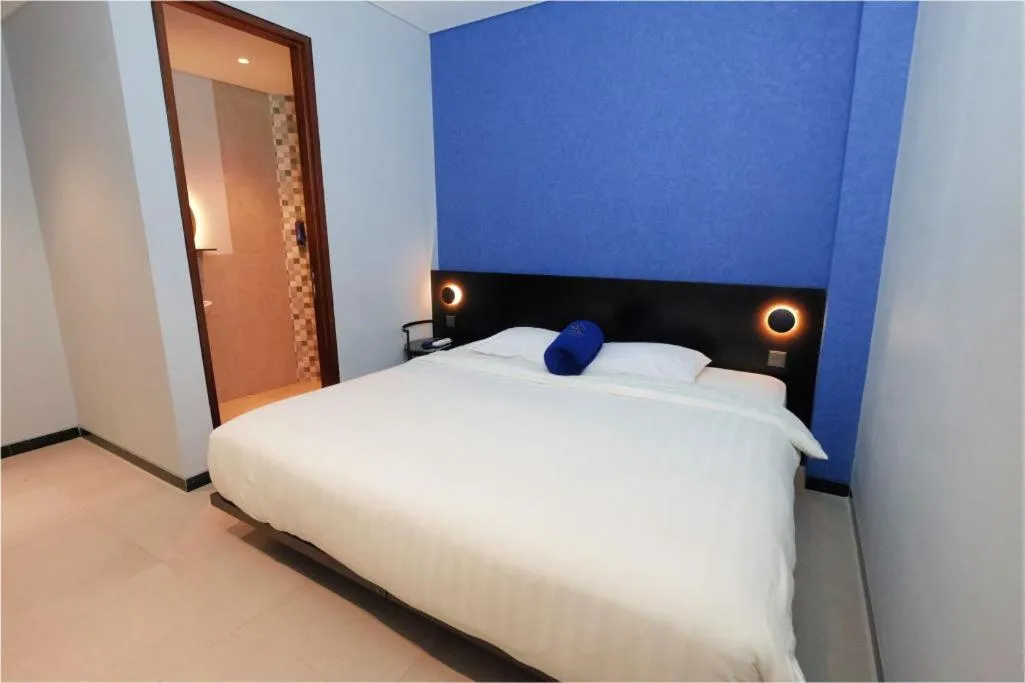 Bed in Hotel Youstay Semarang by Sinergi