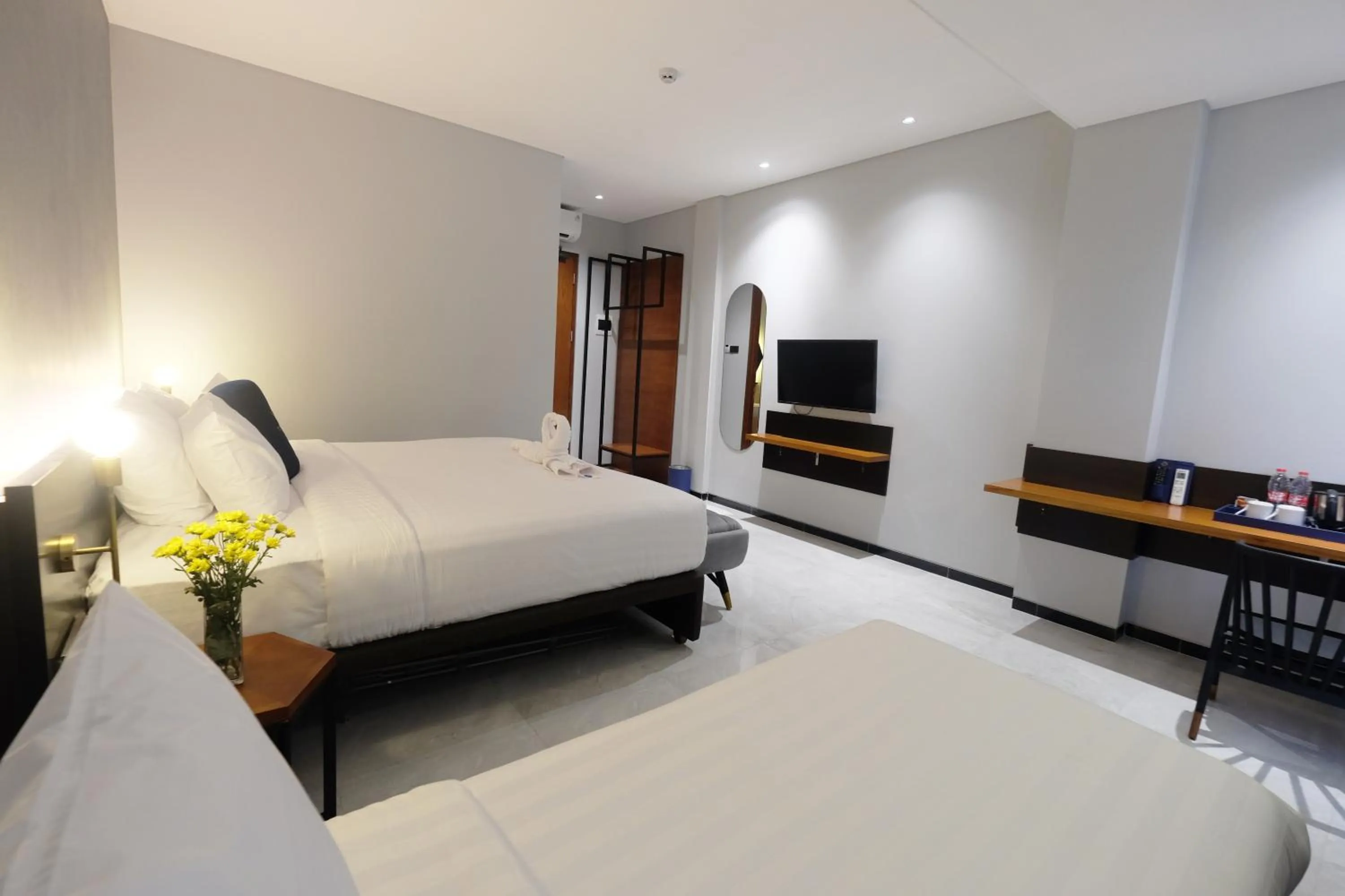Bed in Hotel Youstay Semarang by Sinergi