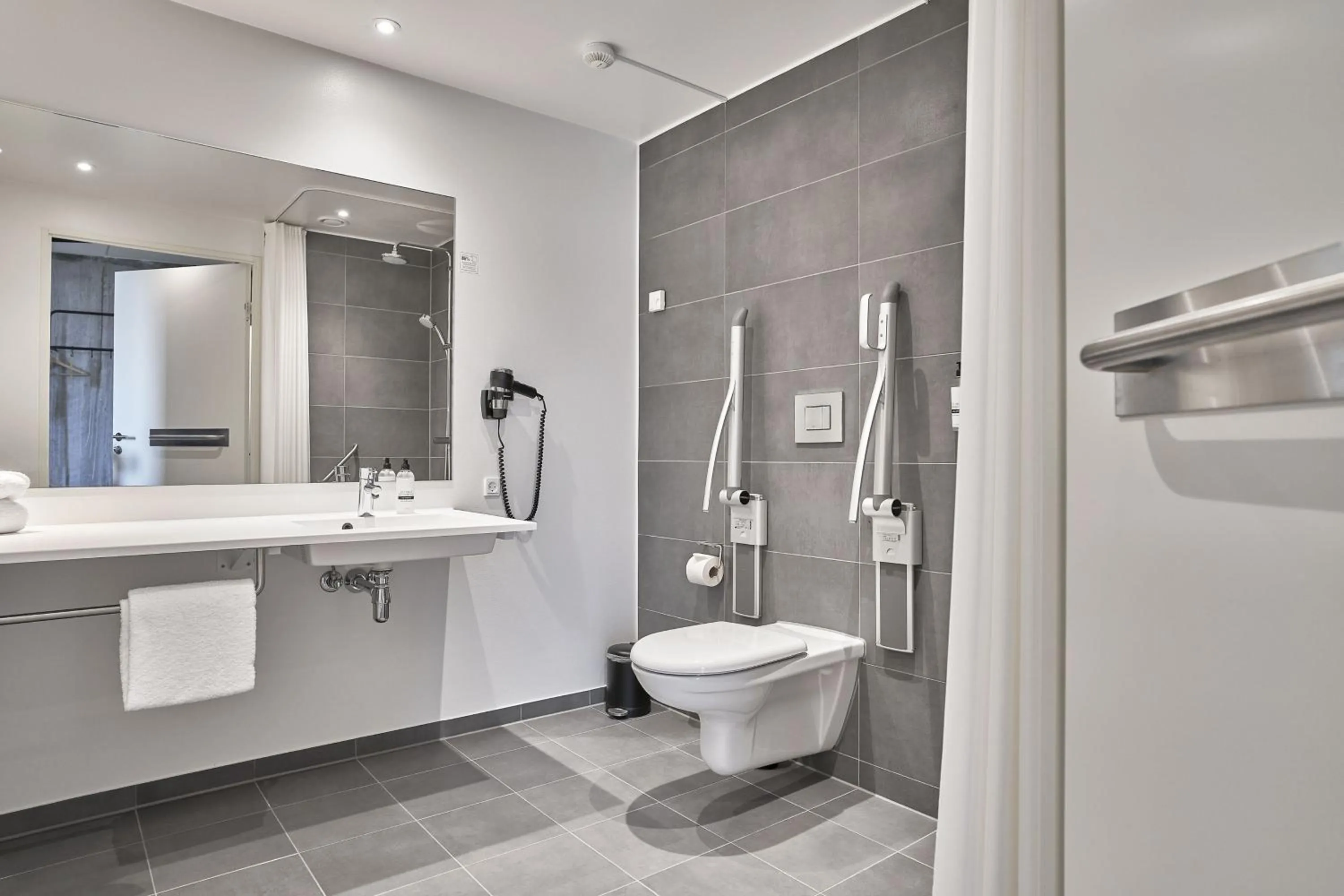 Bathroom in Four Points Flex by Sheraton Lyngby