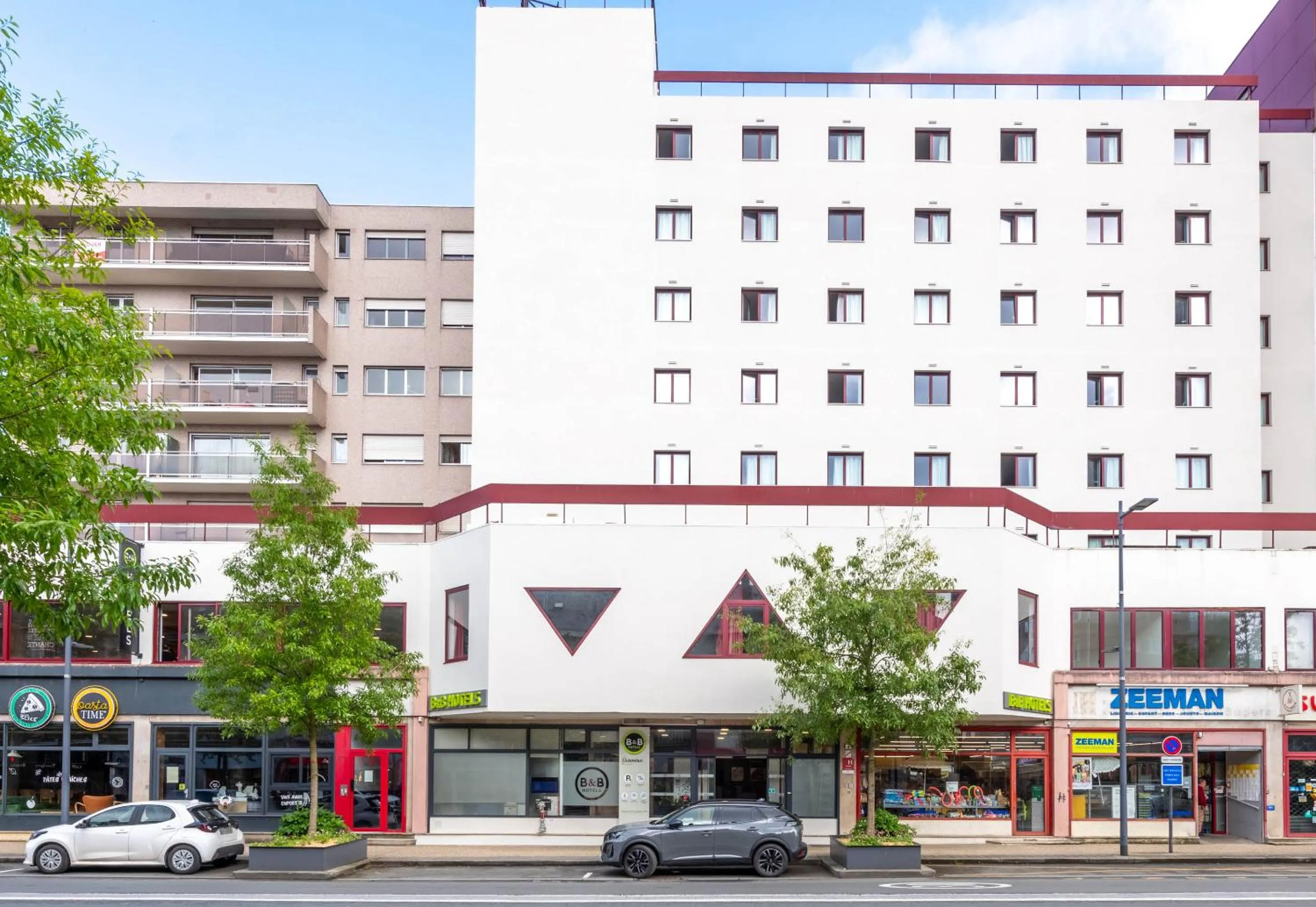 Property building in B&B HOTEL Amiens Centre Cathédrale