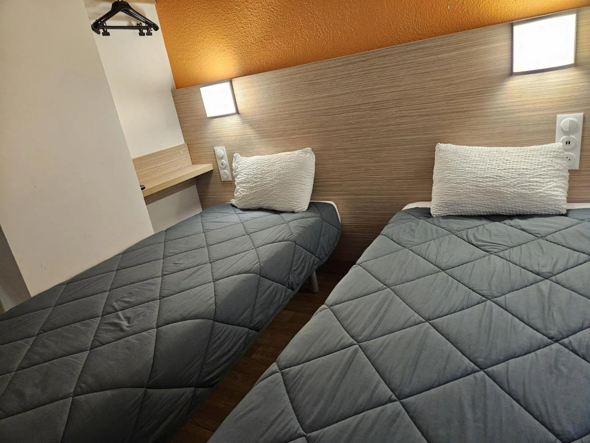 Bed in Premiere Classe Arras - Tilloy Les Mofflaine