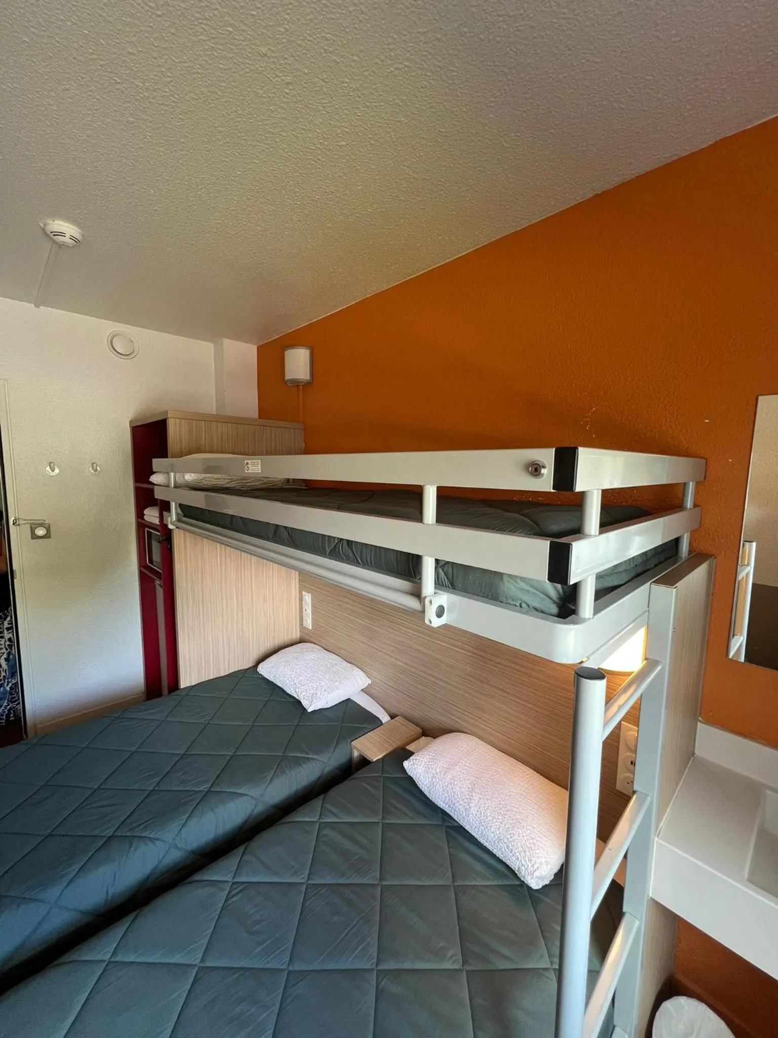 Bed in Premiere Classe Arras - Tilloy Les Mofflaine