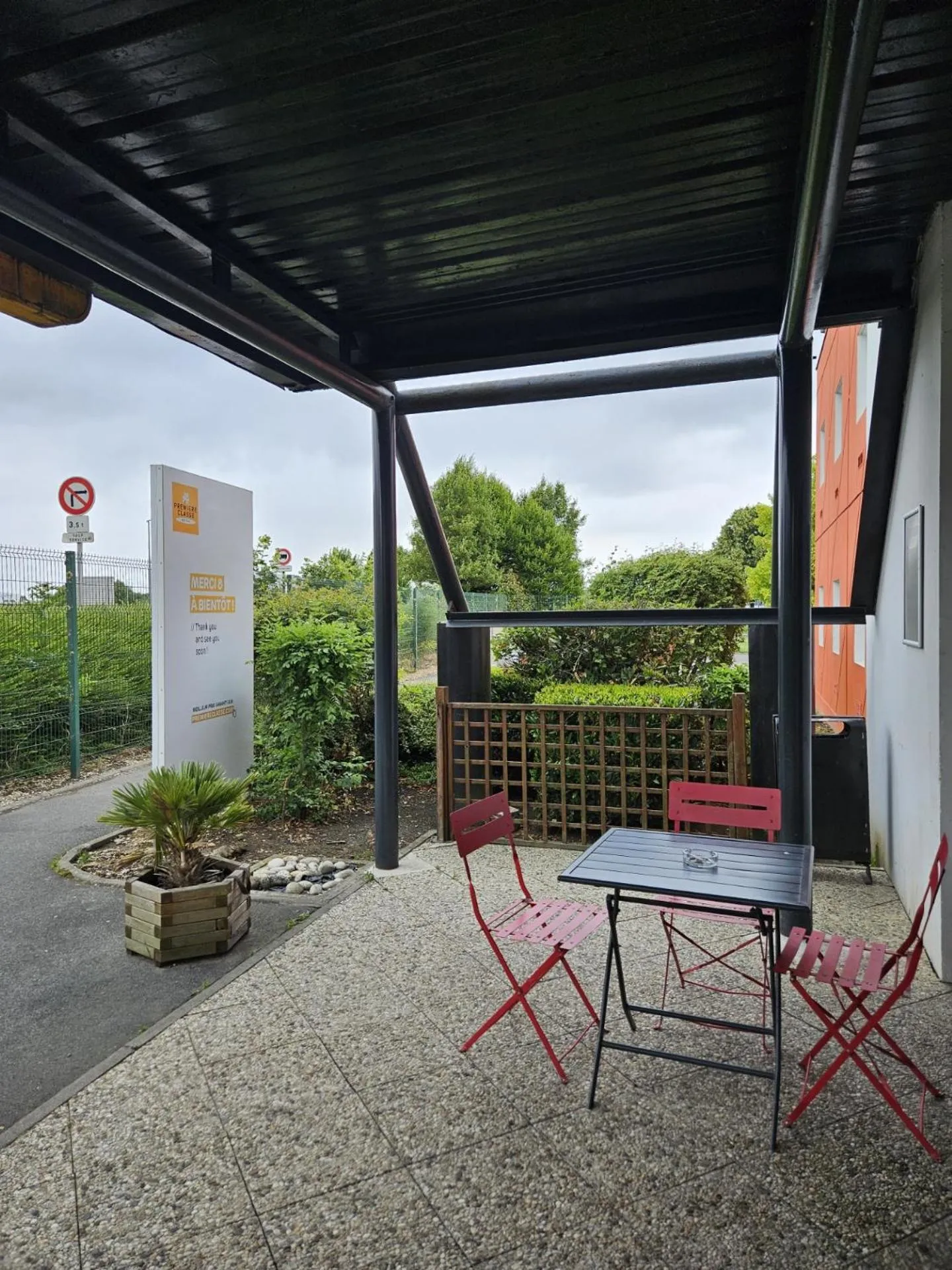 Balcony/Terrace in Premiere Classe Arras - Tilloy Les Mofflaine