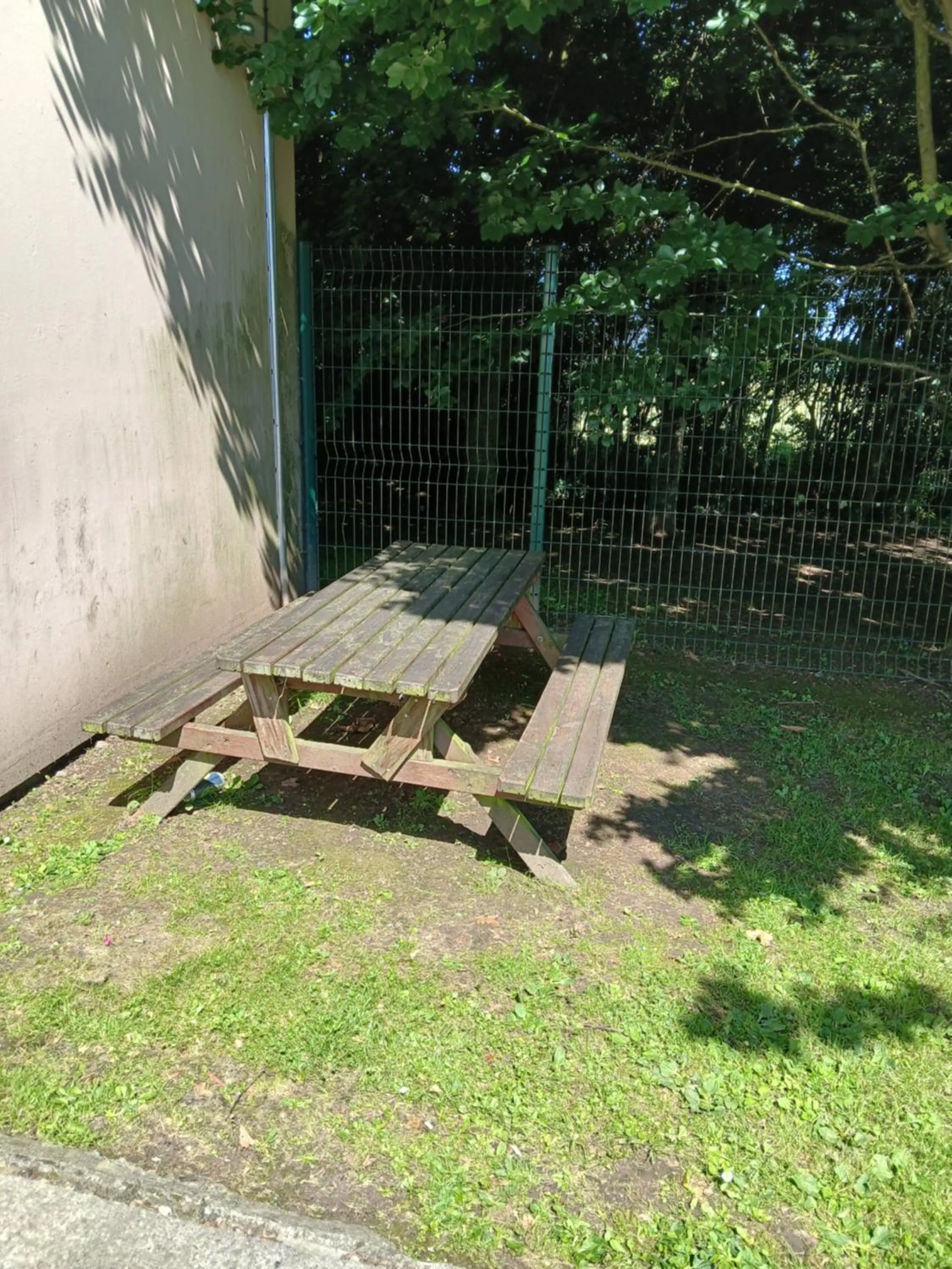 Patio in Unisotel Valenciennes EX-hôtel F1