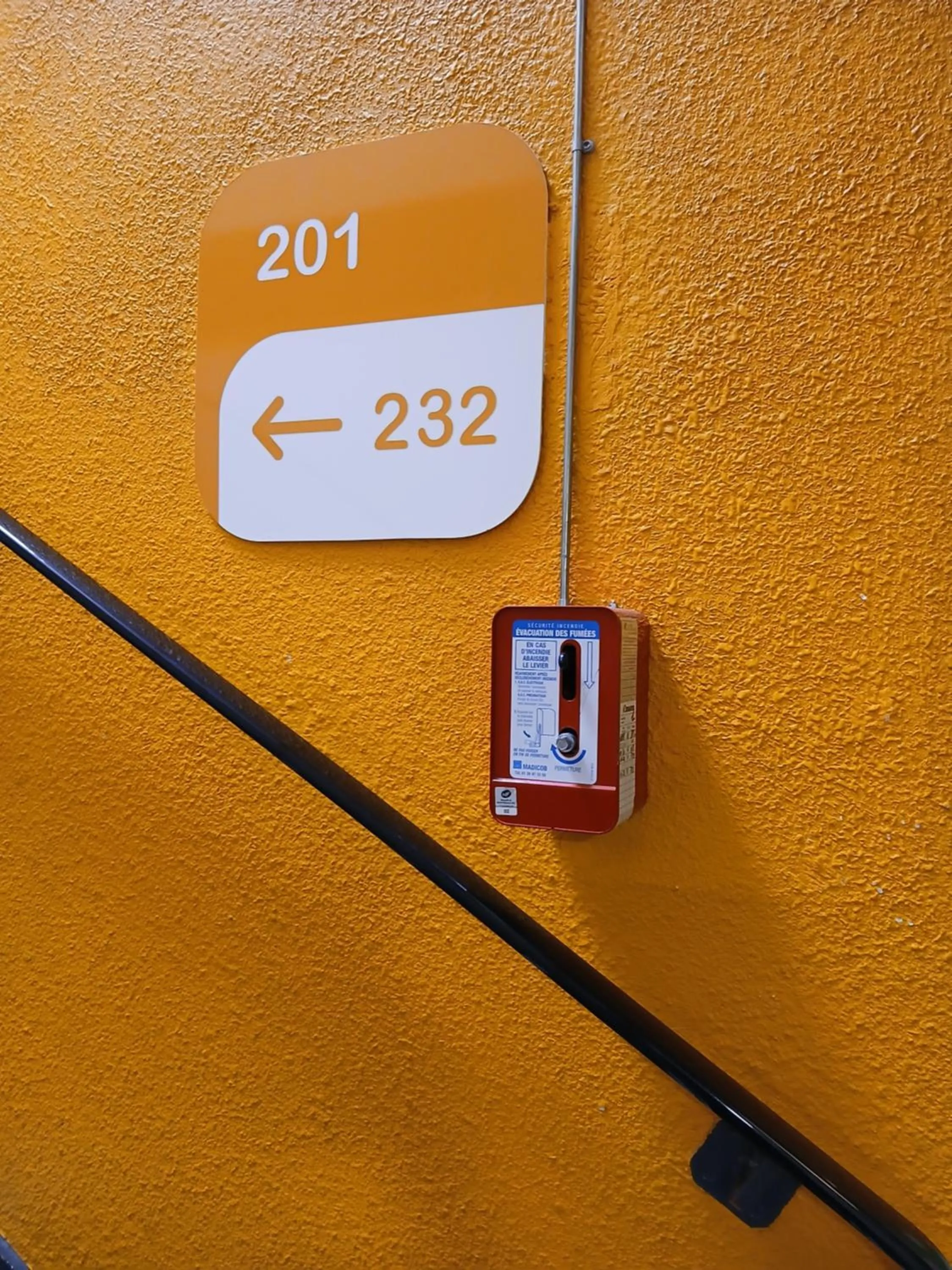 Area and facilities in Unisotel Valenciennes EX-hôtel F1