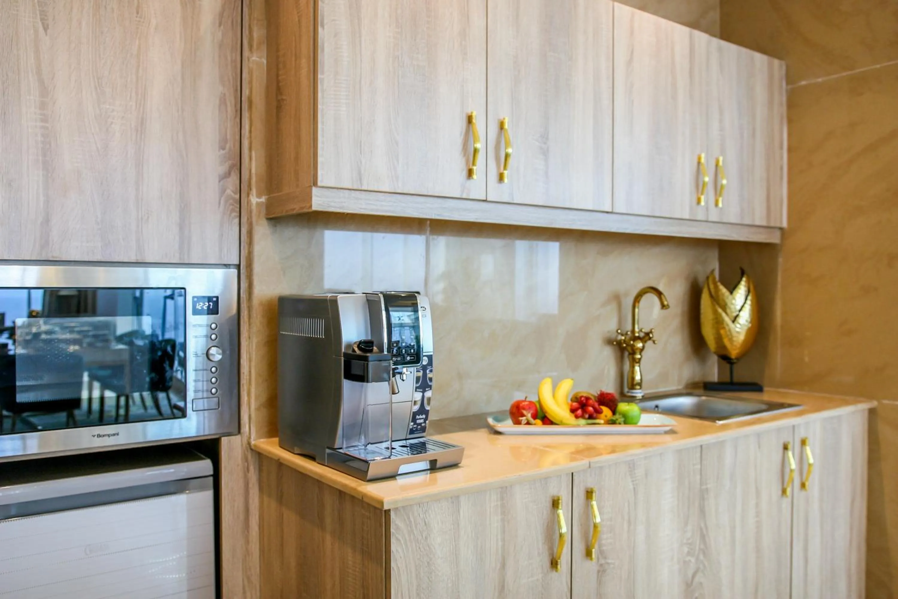 Coffee/tea facilities in Mirage Bab Al Bahr Hotel