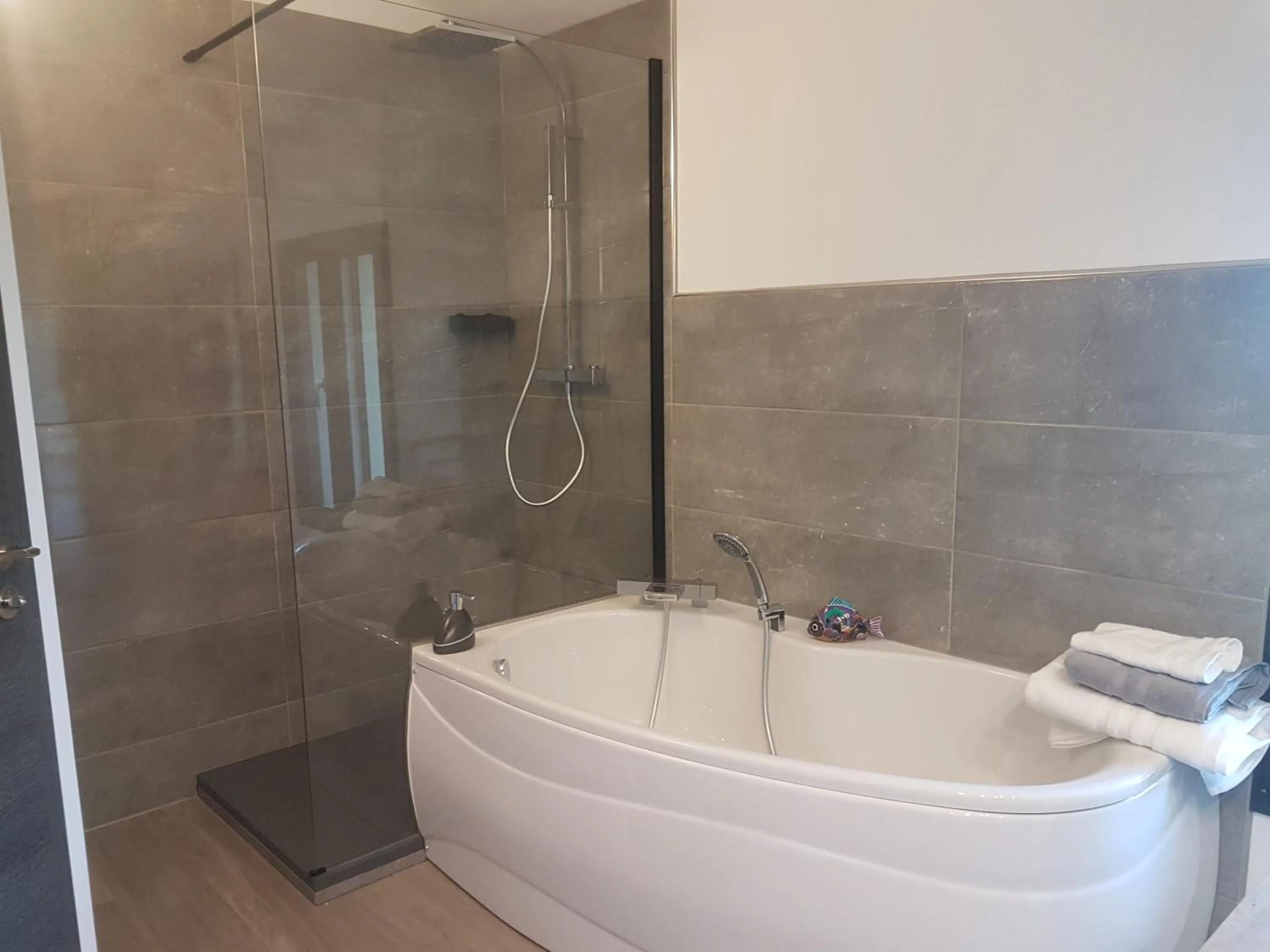 Bathroom in Mas Des Fugueyrolles