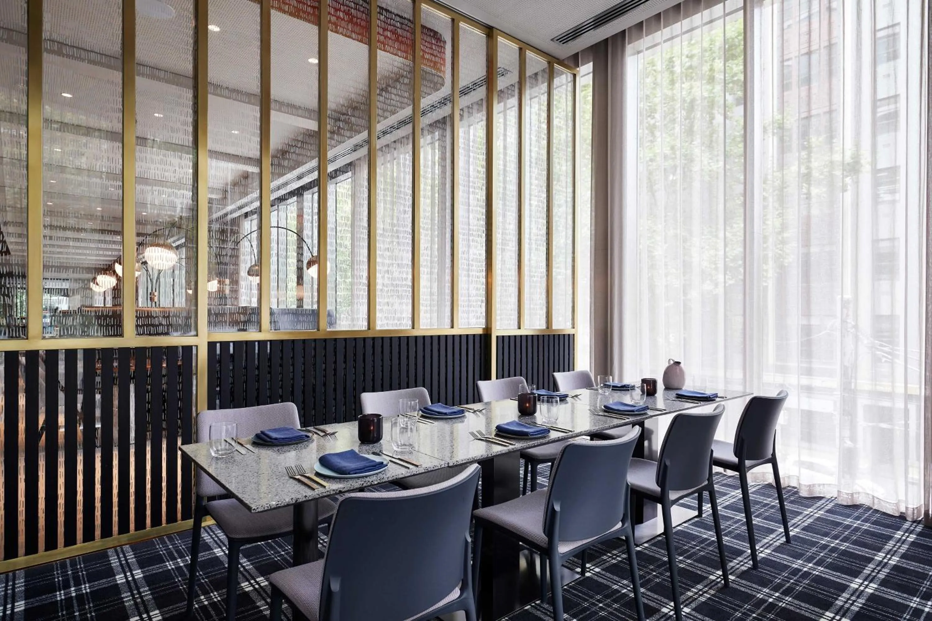 Restaurant/places to eat in W Melbourne