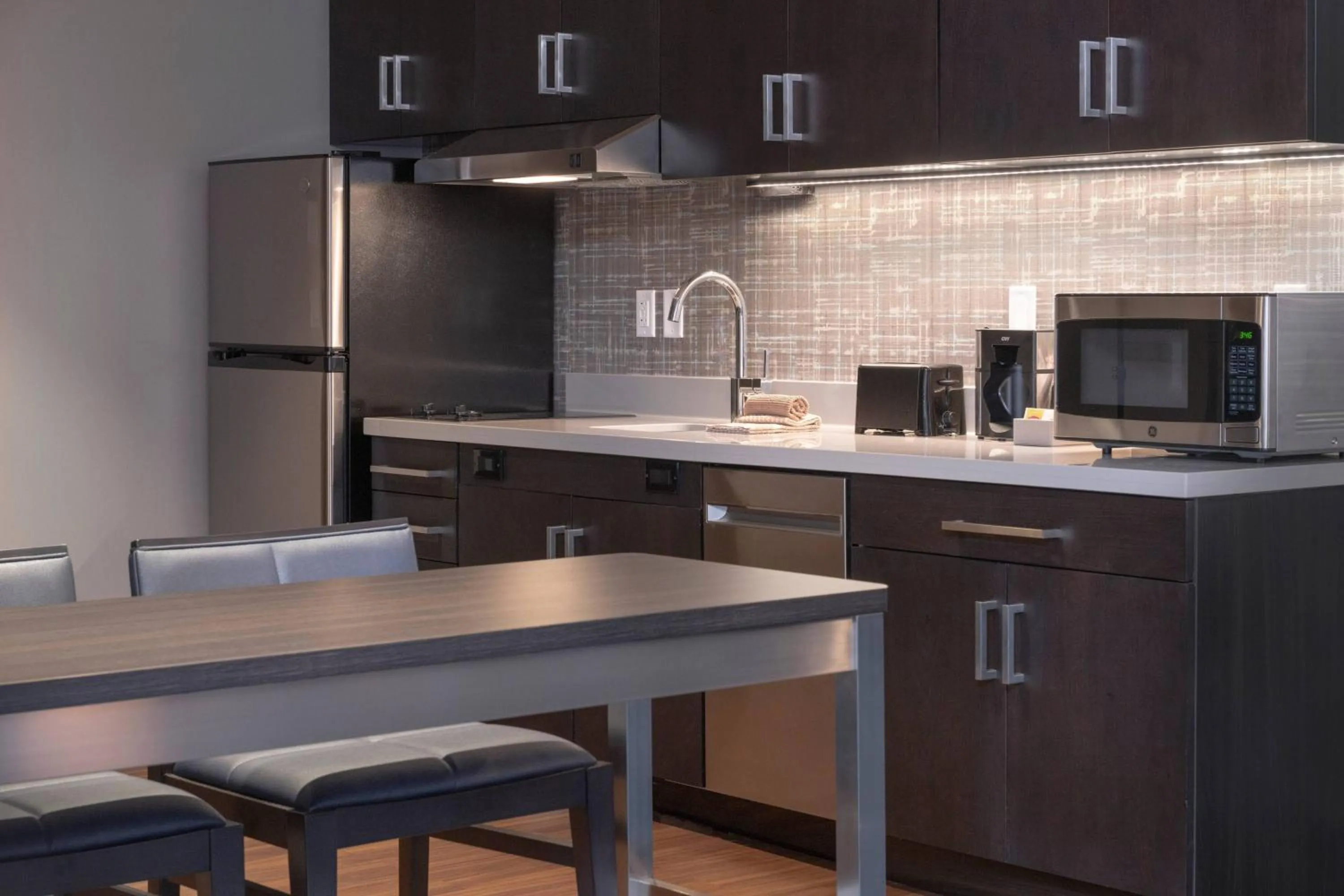 Kitchen or kitchenette in Residence Inn by Marriott Manchester Downtown