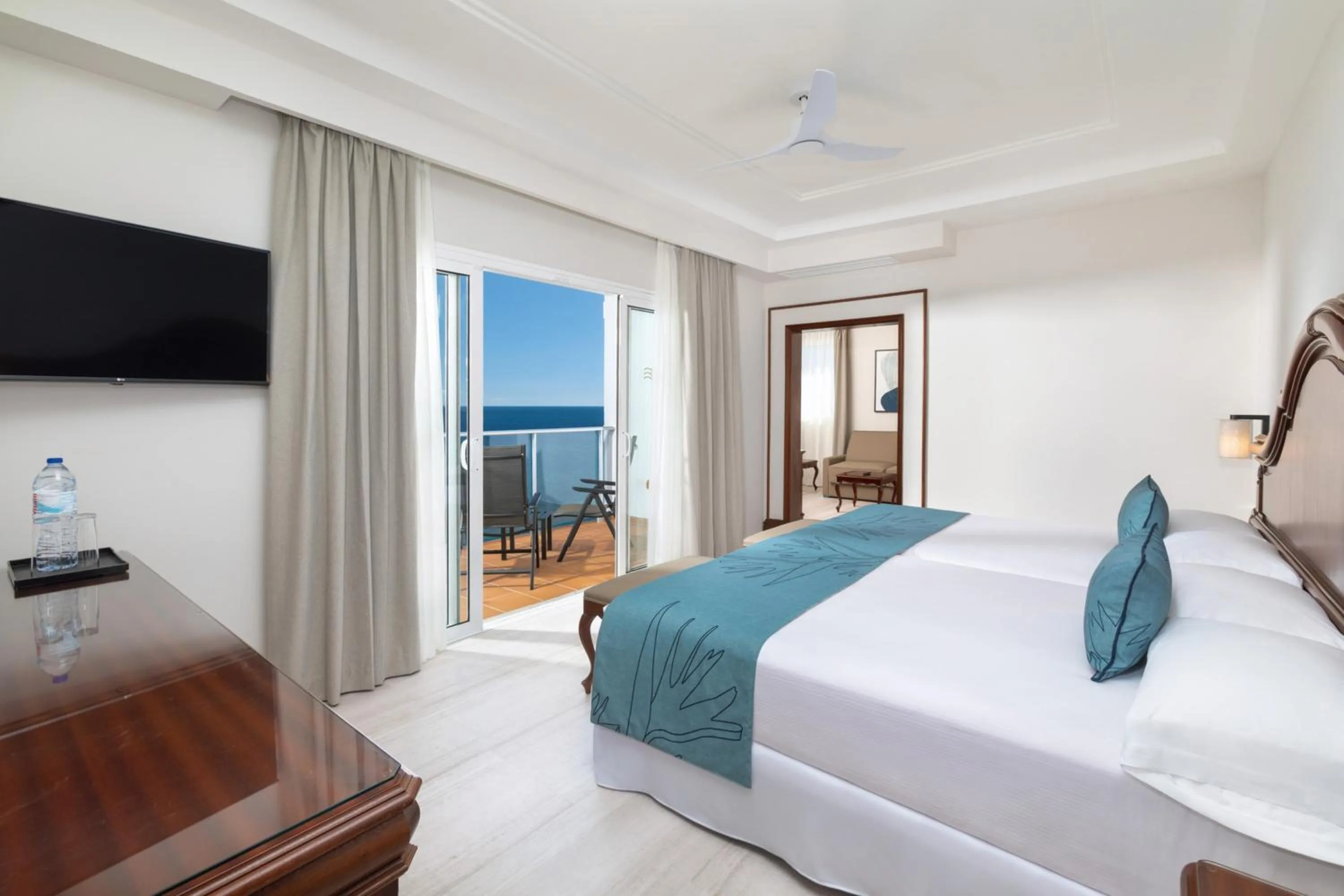 TV and multimedia, Bed in Hotel Riu Madeira - All Inclusive