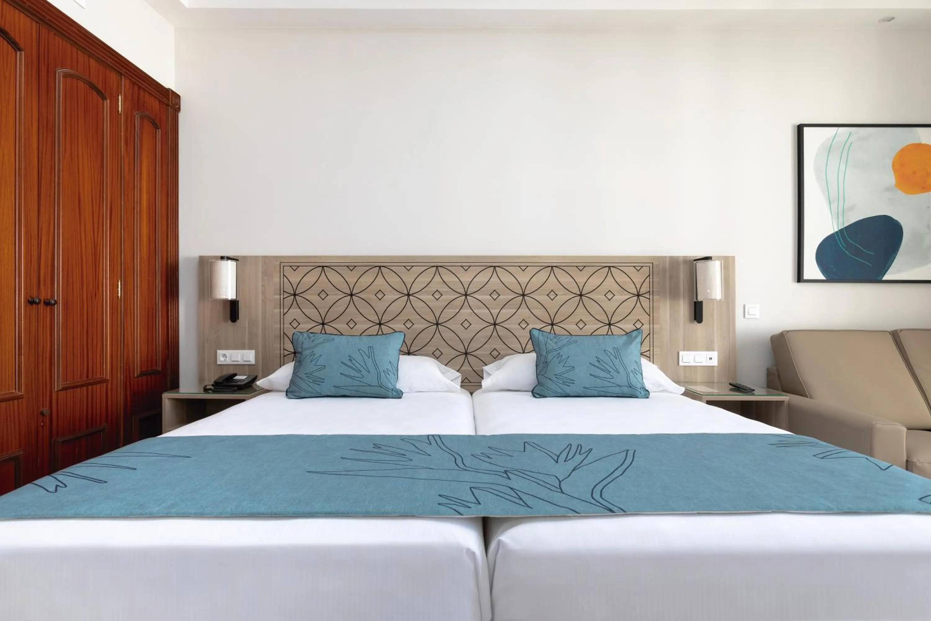 Bed in Hotel Riu Madeira - All Inclusive