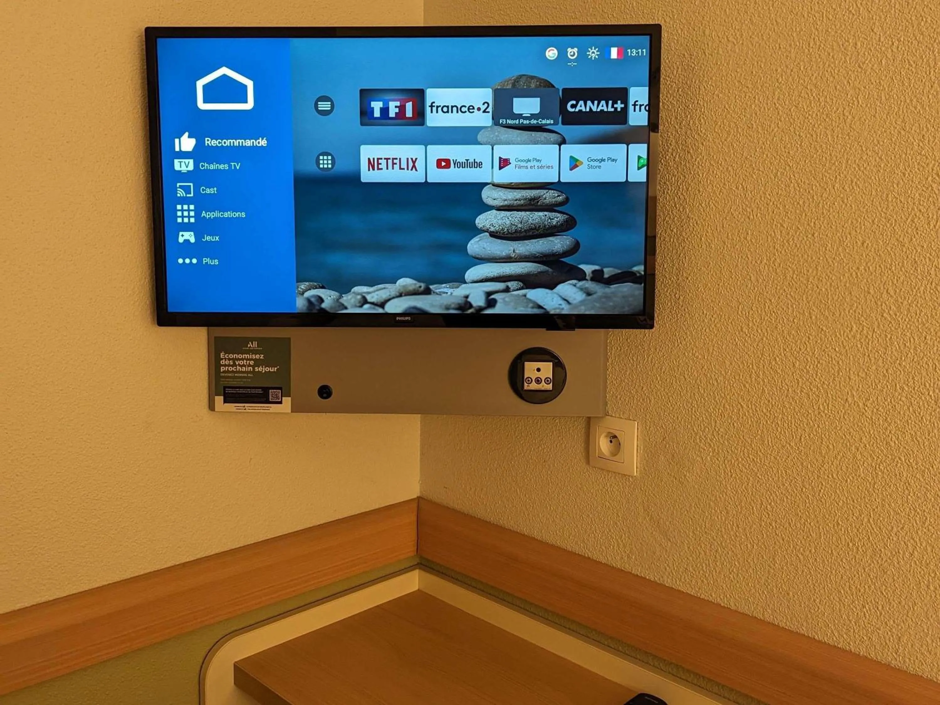 Bedroom in ibis budget Saint-Omer Centre