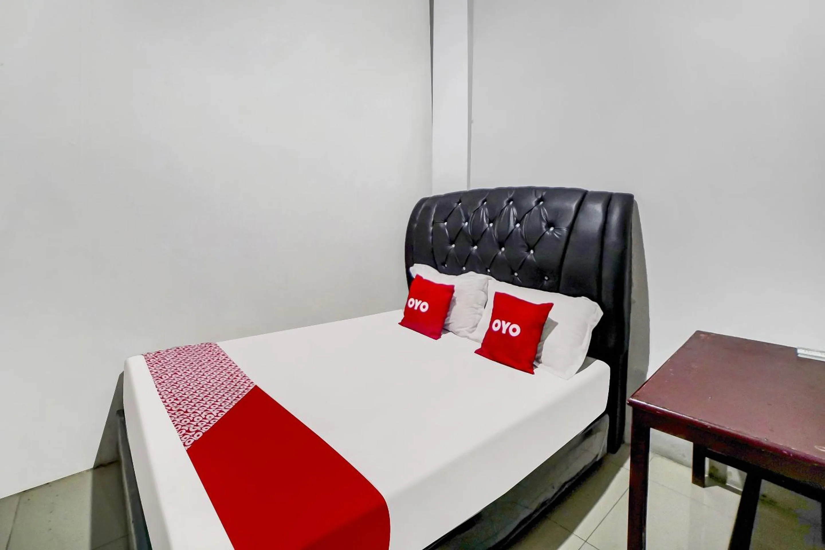 Bedroom, Bed in Hotel O Brayan Guest House