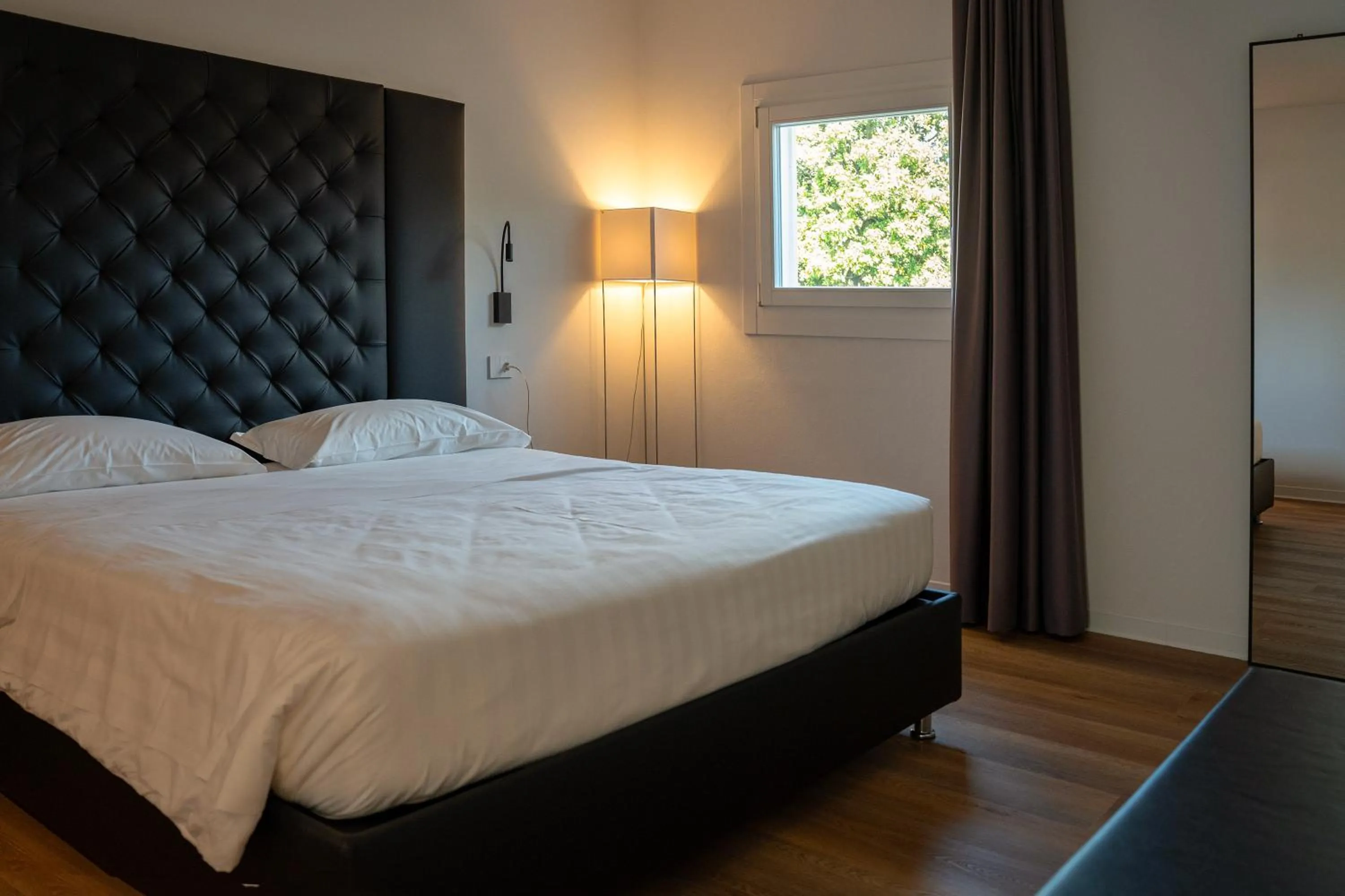 View (from property/room), Bed in Hotel Villa I Pini