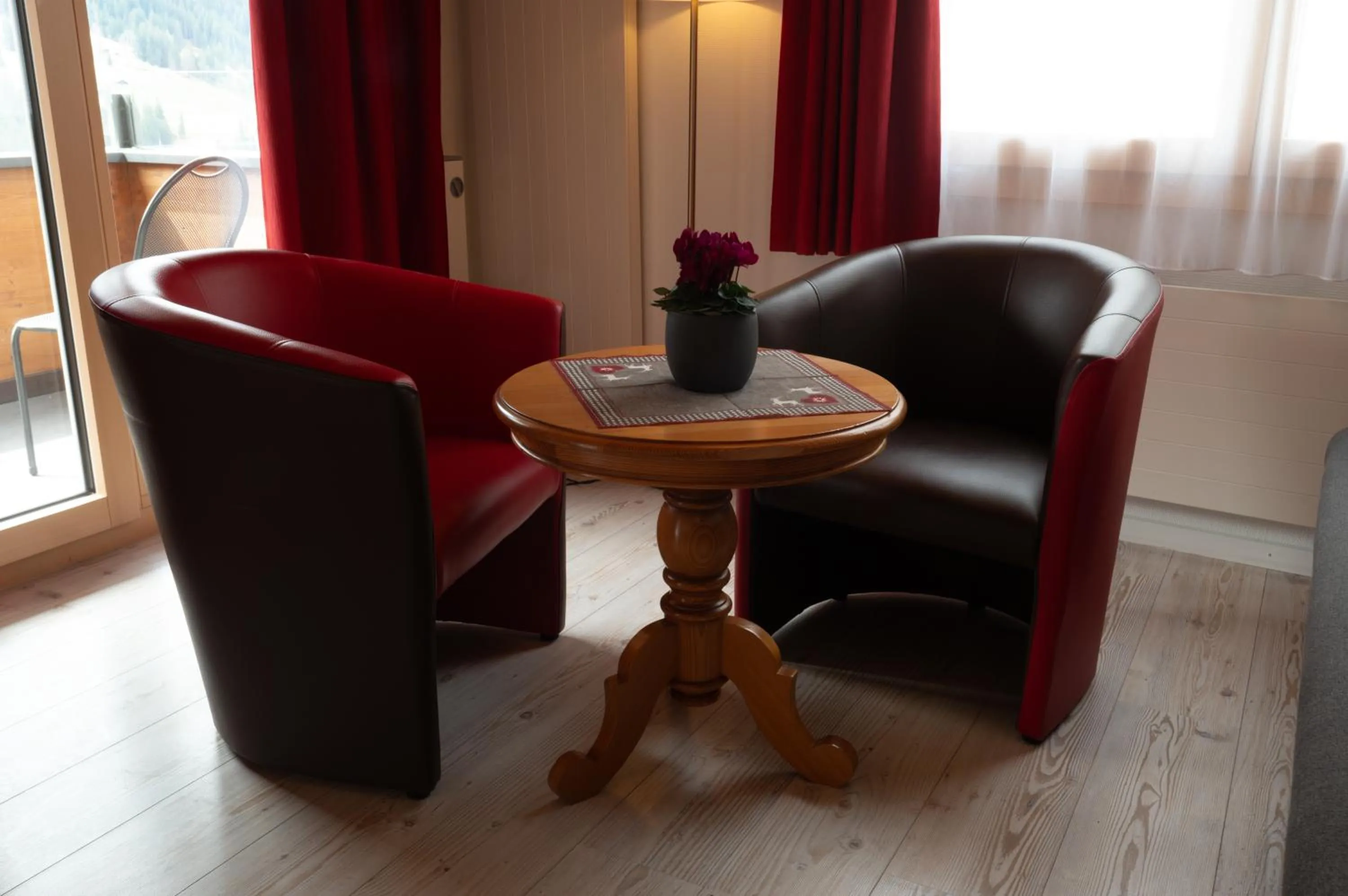 Seating area in Hotel Hirschen - Grindelwald