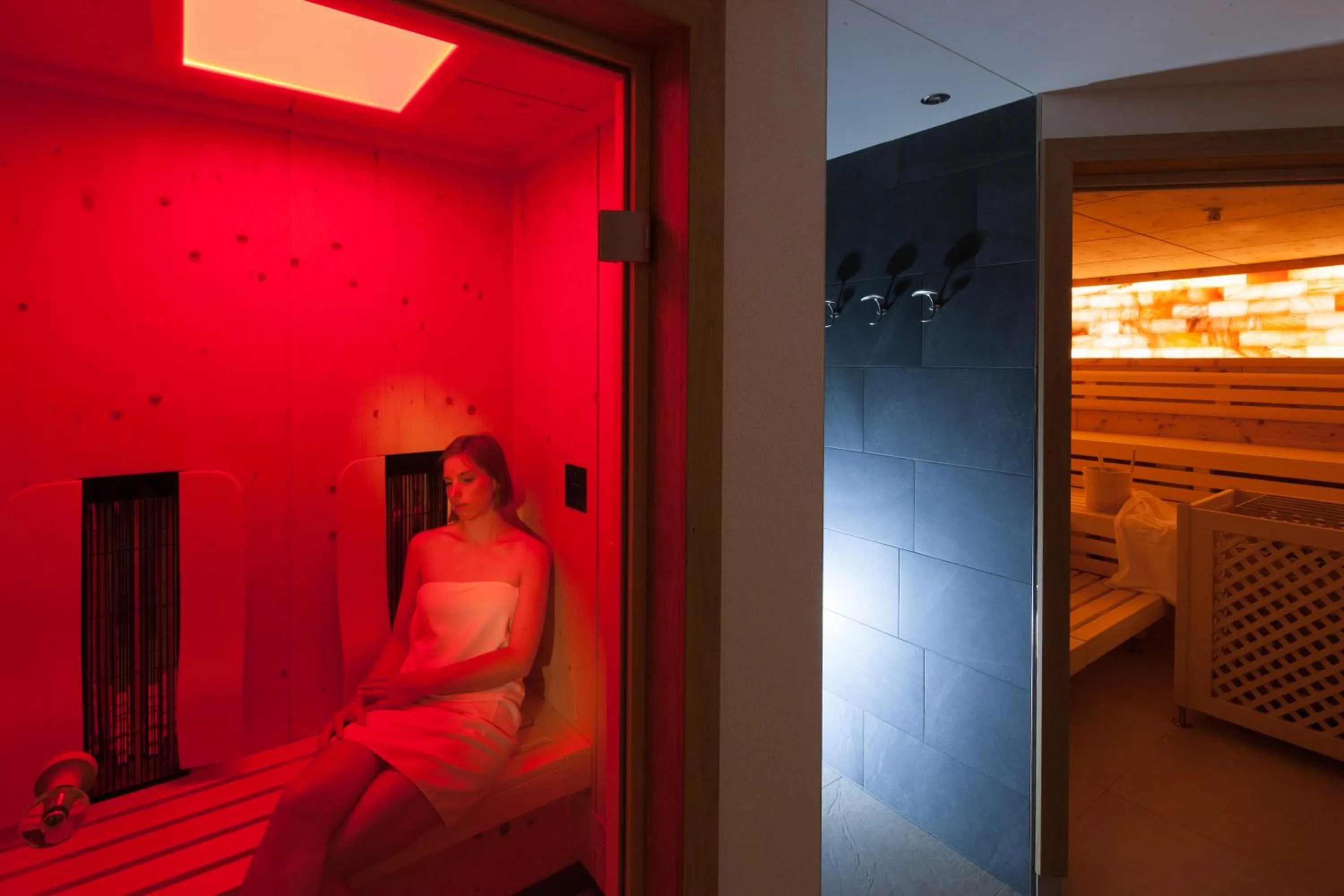 Sauna, Bed in Hotel Hirschen - Grindelwald