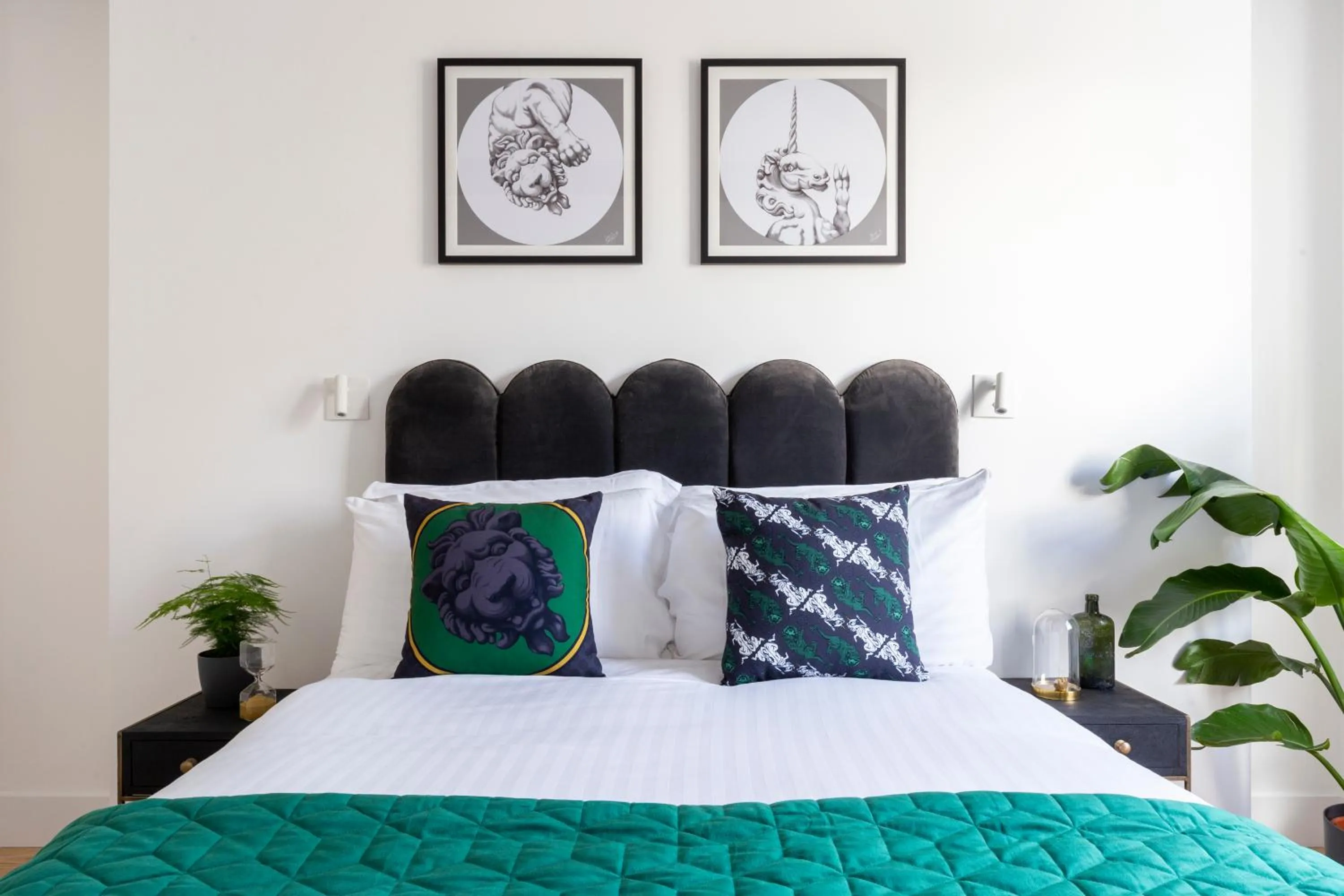Bed in Bloomsbury By Viridian Apartments