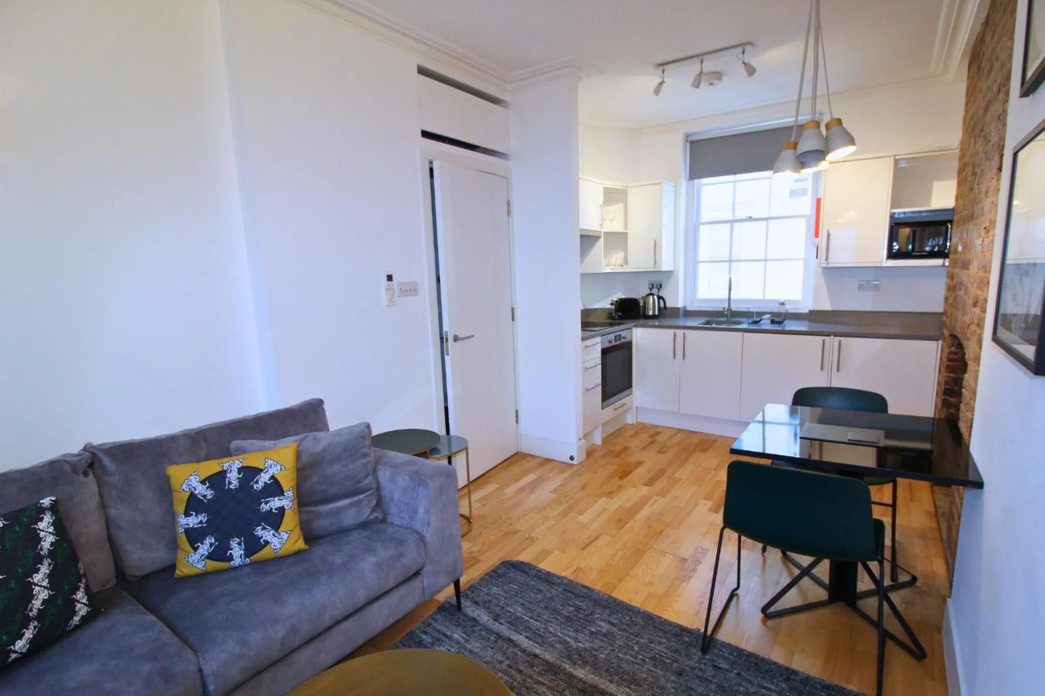 Living room in Bloomsbury By Viridian Apartments