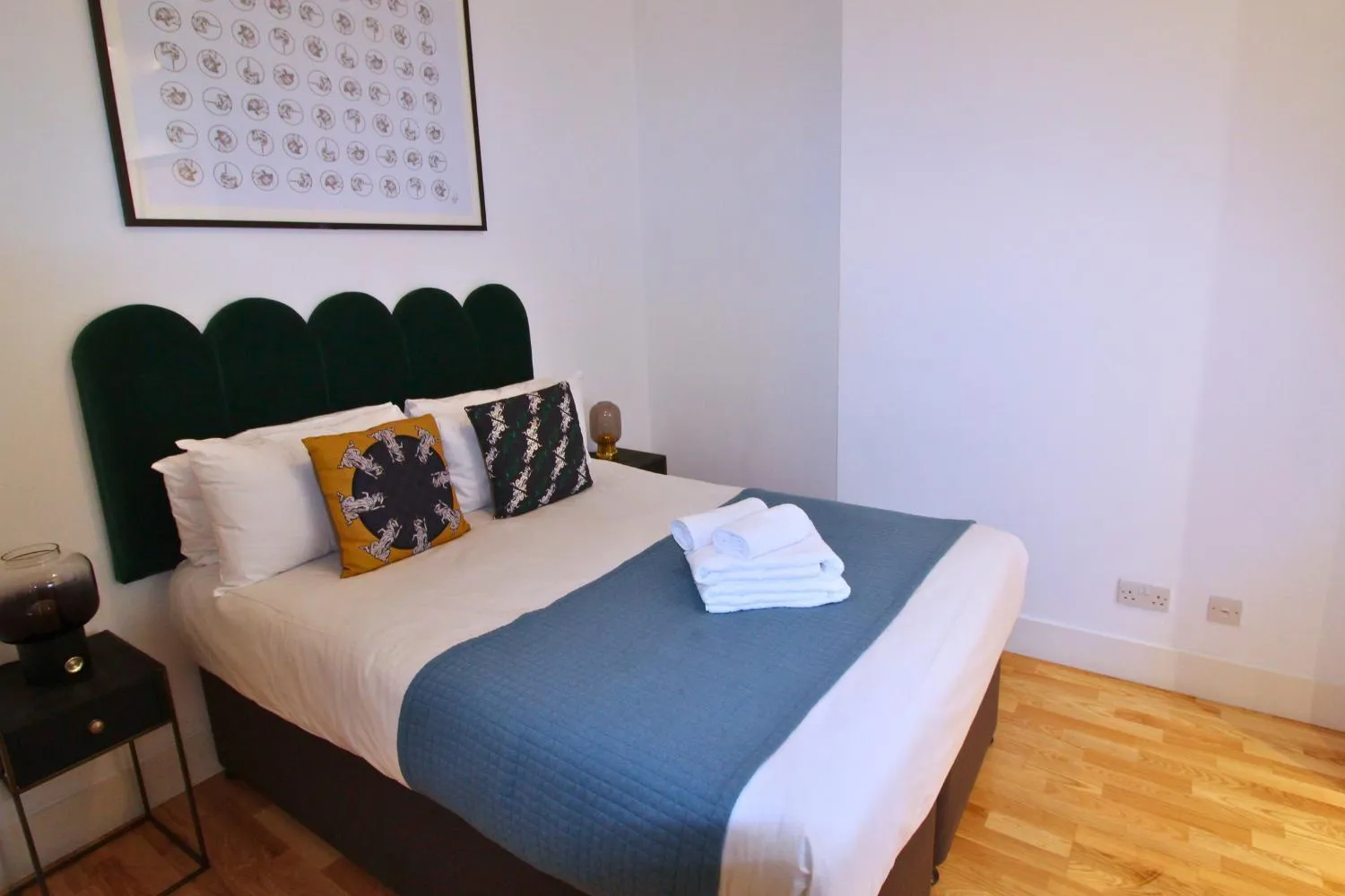 Bed in Bloomsbury By Viridian Apartments