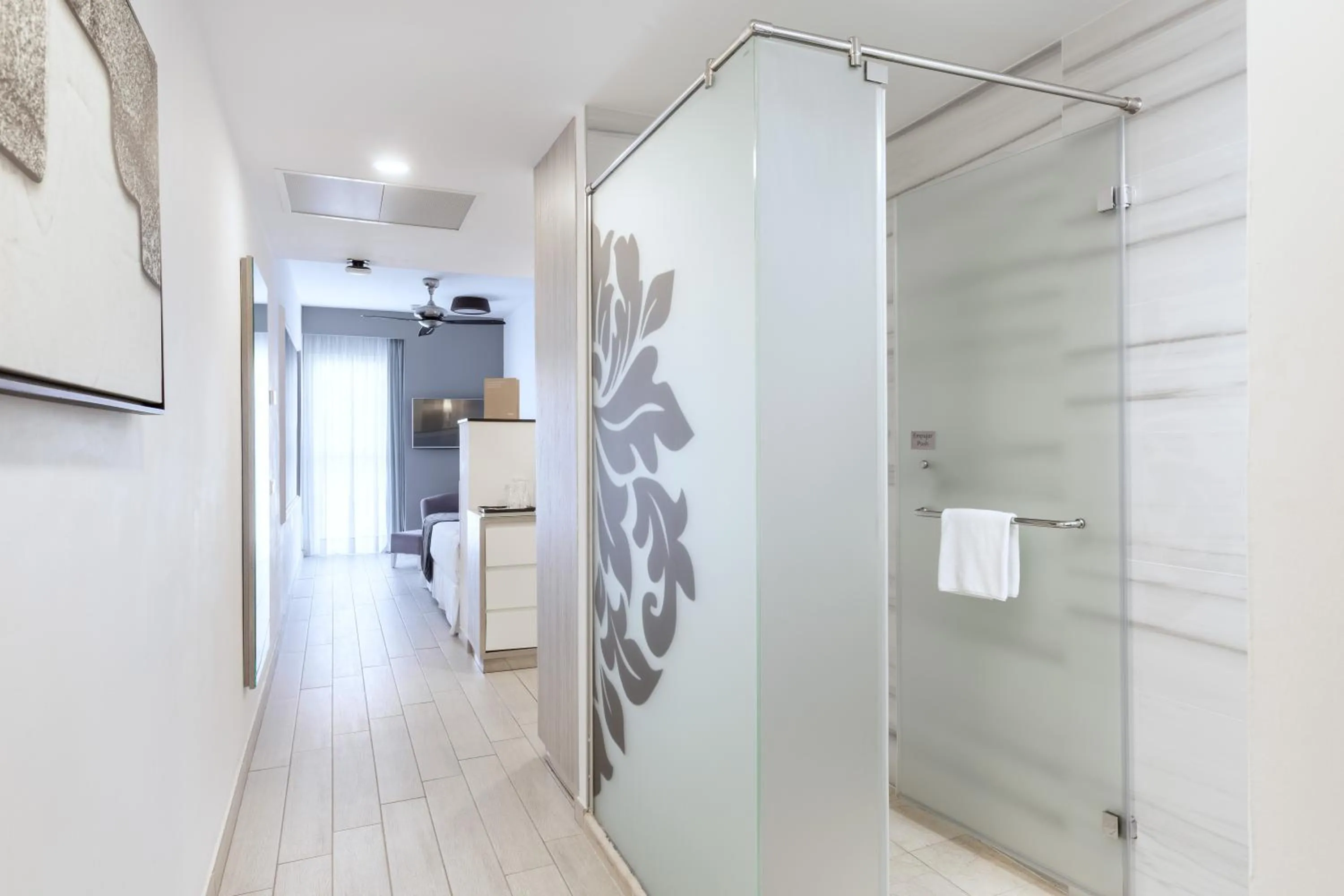 Shower in Hotel Riu Palace Tenerife