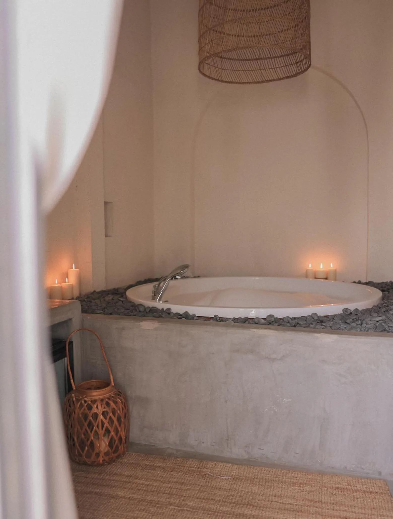 Hot Tub in GAIA Alaçatı Bazaar